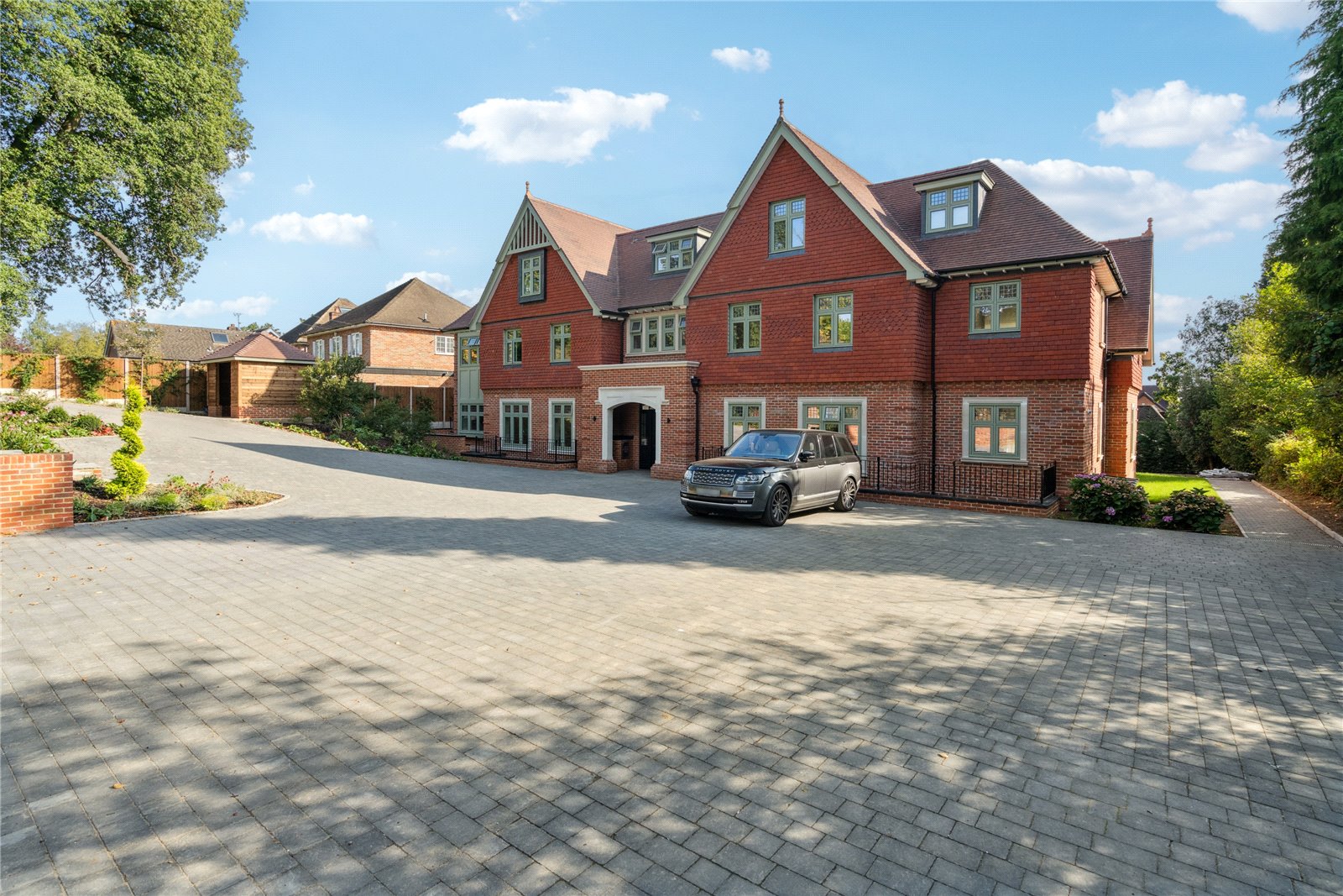 3 bedroom new flat for sale 0