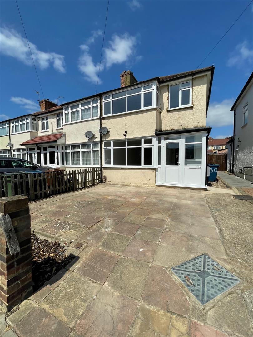 30, Collier Drive, Edgware photo 2