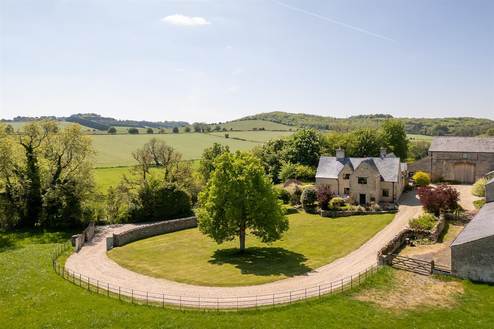 6 bedroom property for sale 0