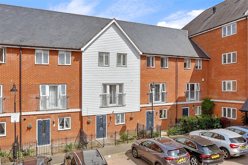 Westwood Drive, Canterbury photo 4