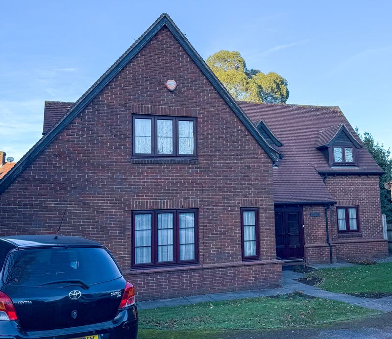 2 bedroom flat for sale