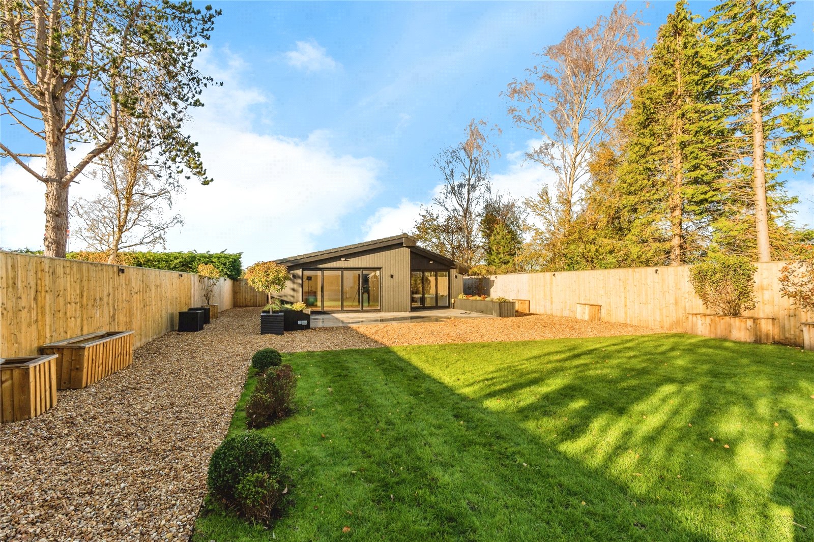 5 bedroom detached new house for sale 0