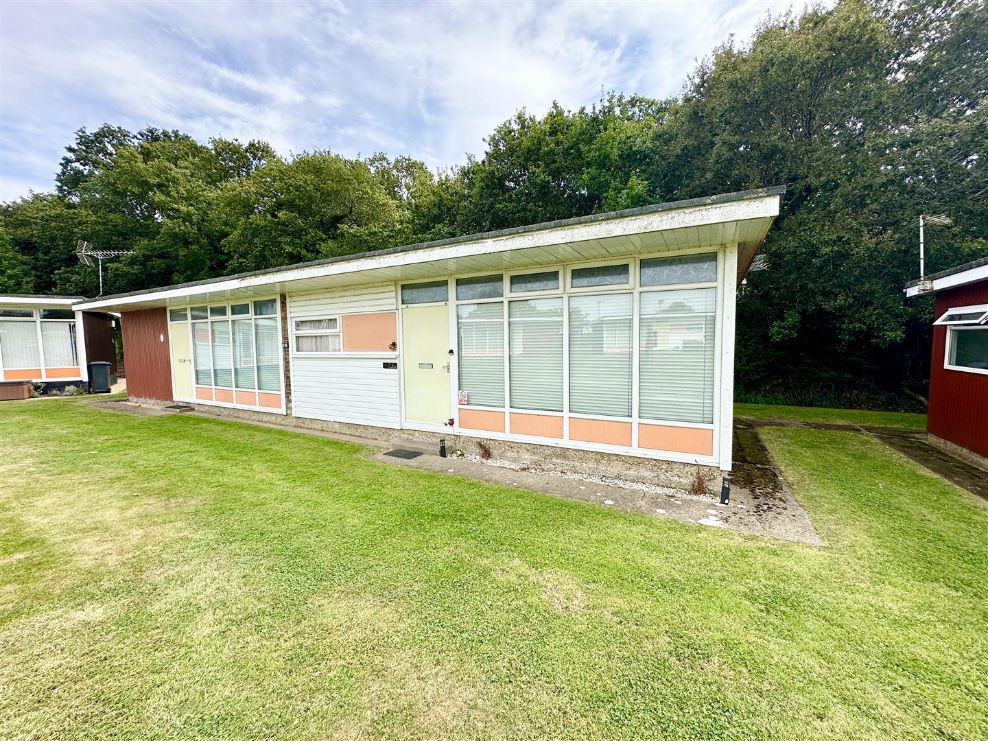 126 Broadside Chalet Park, Stalham, NR12 9PN - listing photo
