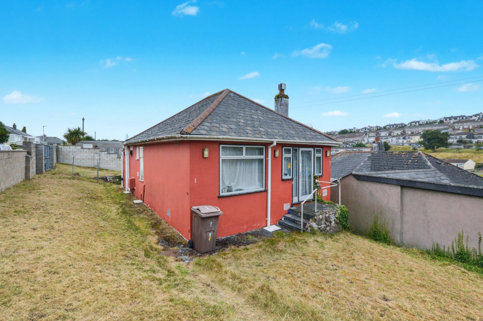 2-bed house on 1, Laira Park Road, Devon, £200,000
