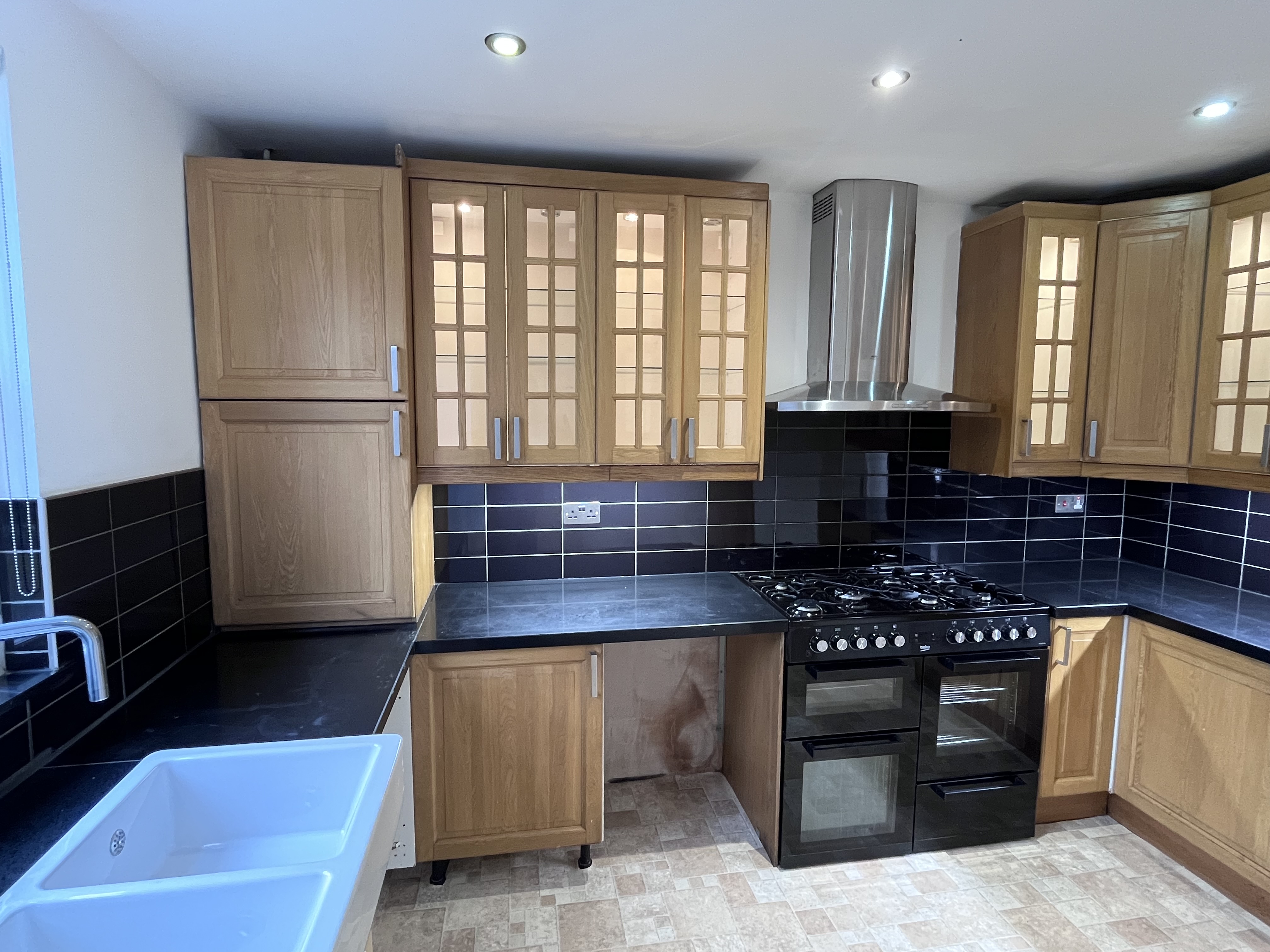 3 bedroom triplex for sale 0
