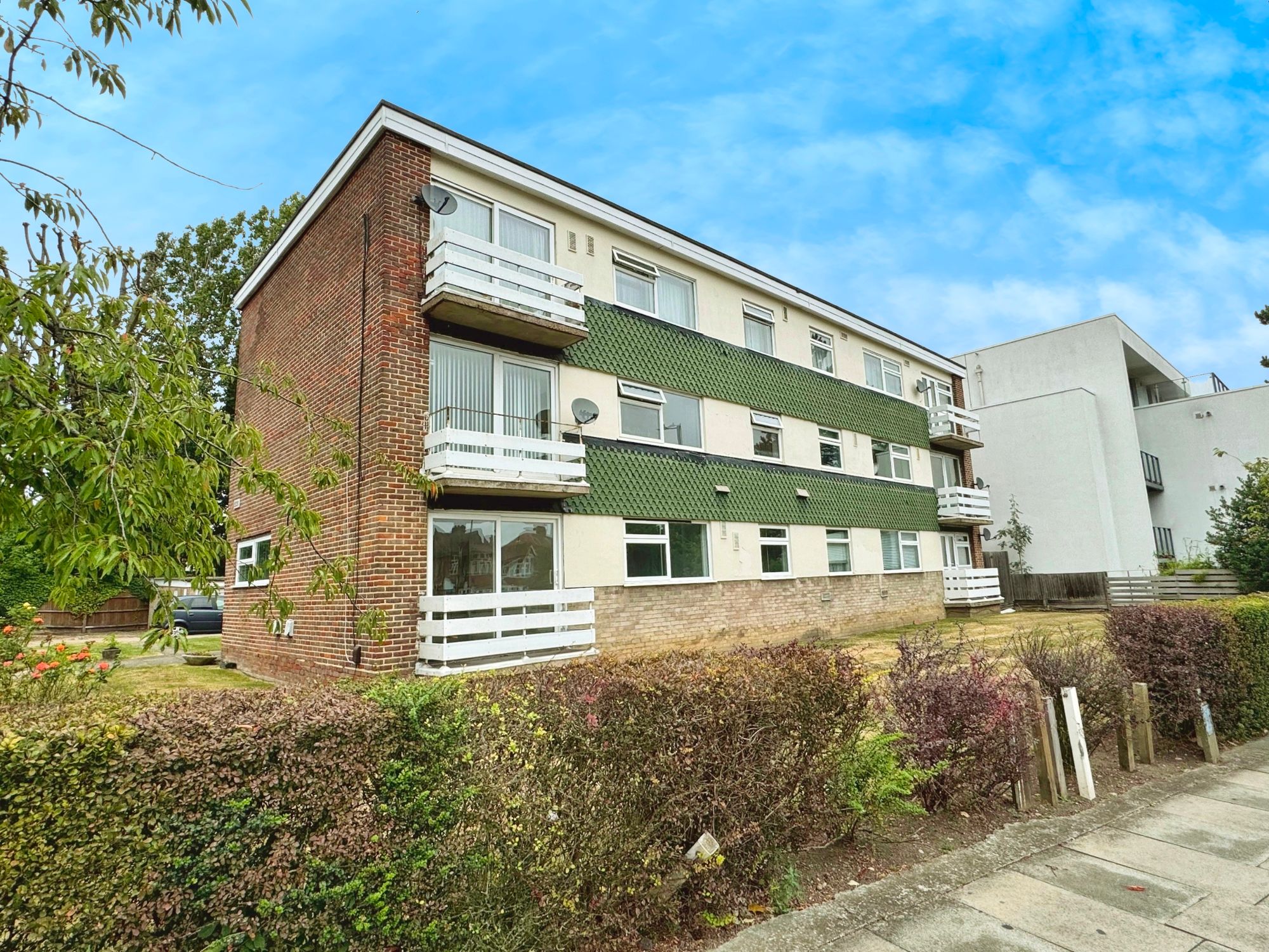 7 Fulwood Court Kenton Road, Harrow photo 5