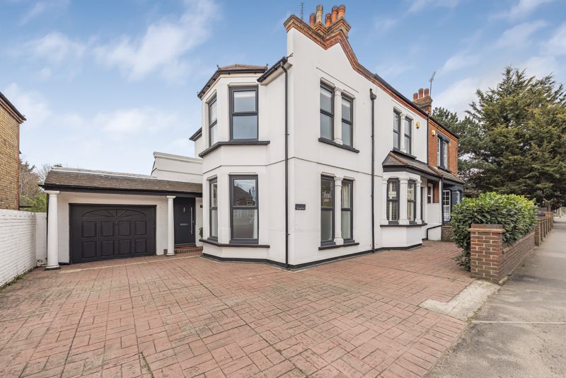 5 bedroom semi-detached house for sale 0