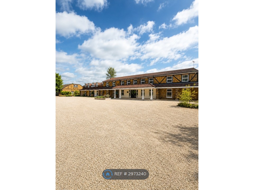 Snitterfield Farm, Grays Park Road Stoke Poges, Slough photo 2