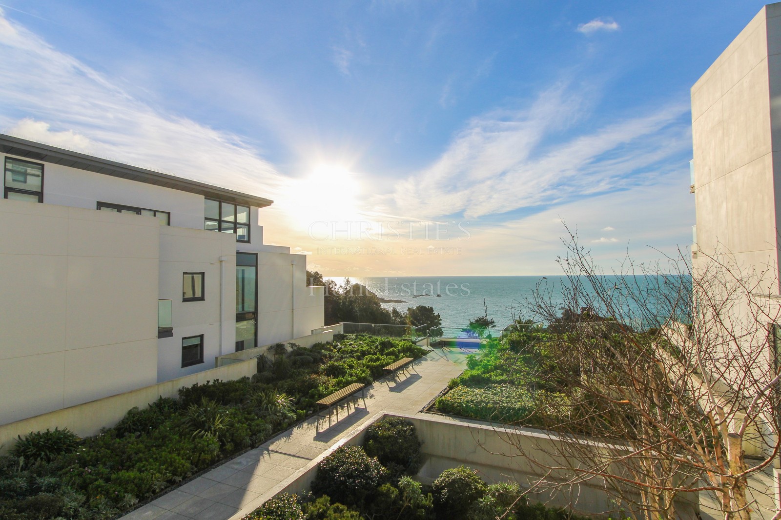 3 bedroom flat for sale 0