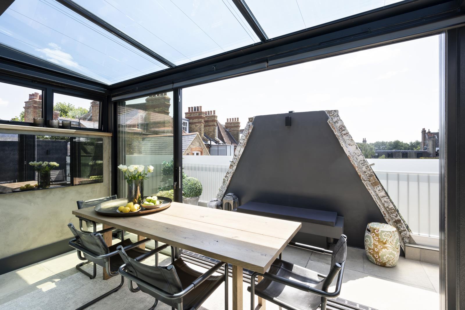 2 bedroom flat for sale 0