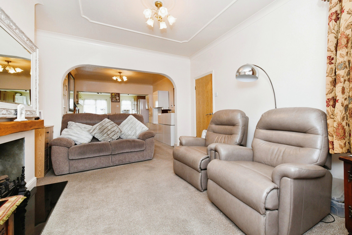 Photos of North Avenue, SouthendOnSea SS2 66641820 PrimeLocation