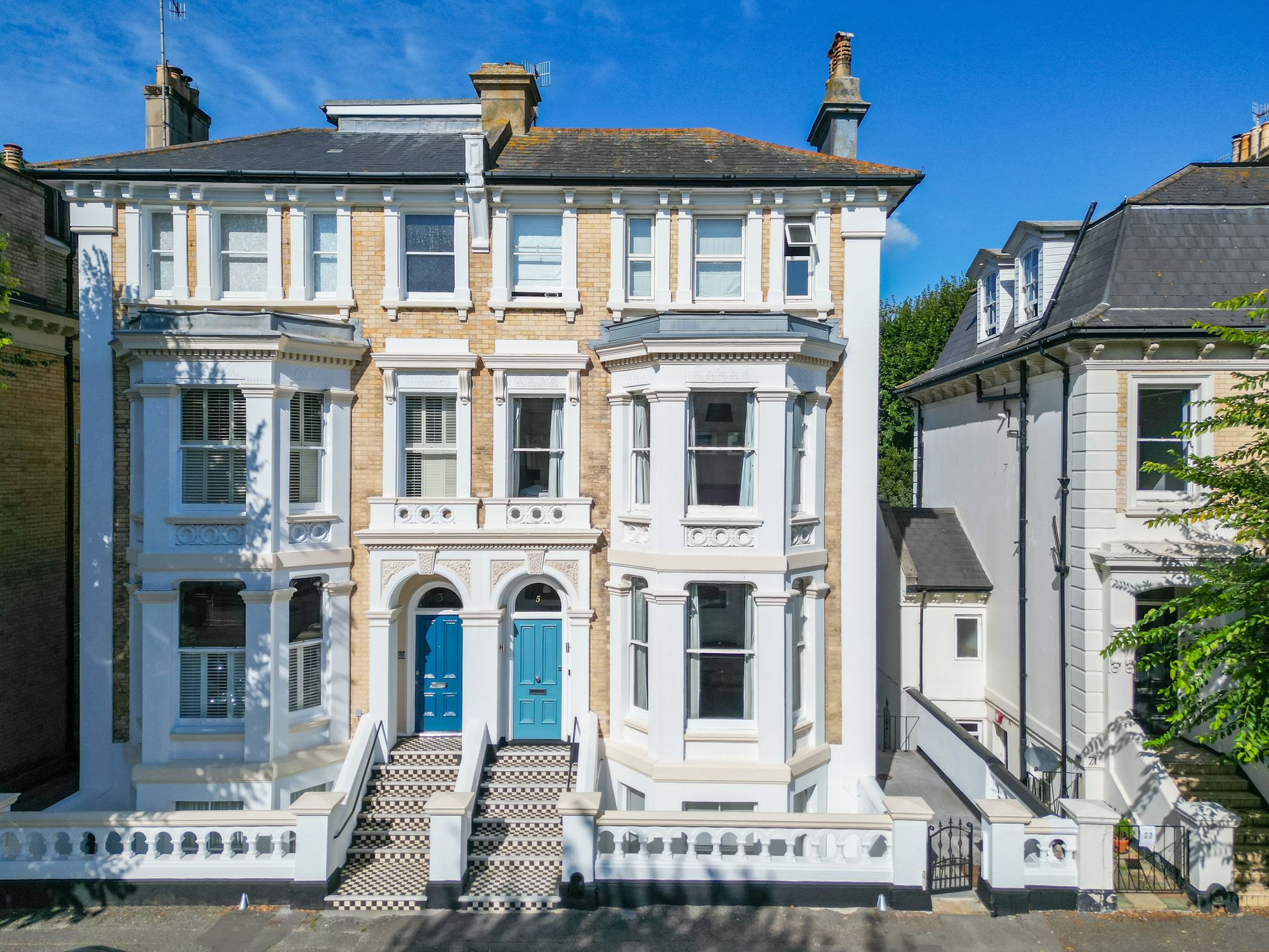 4 bedroom detached house for sale in Hove