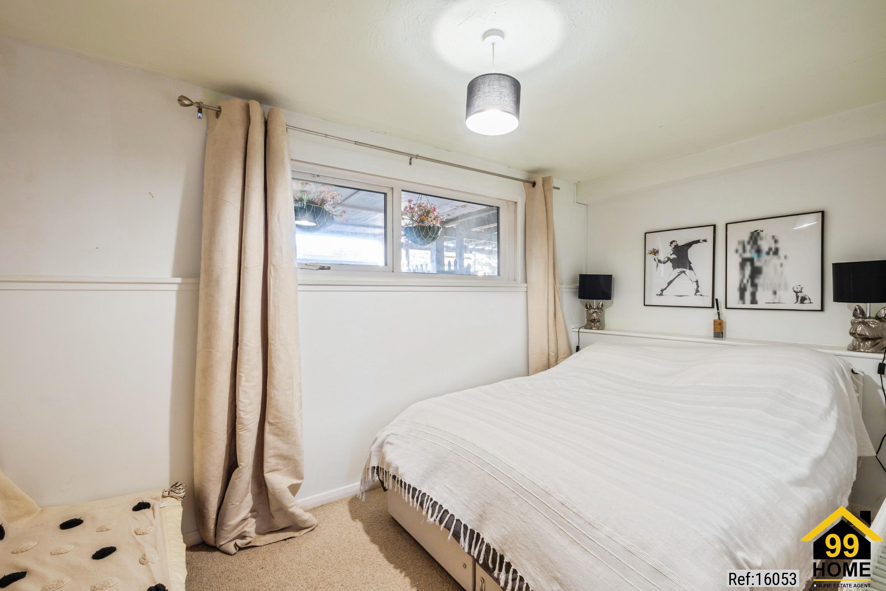9, Marine Parade, Seaford photo 2
