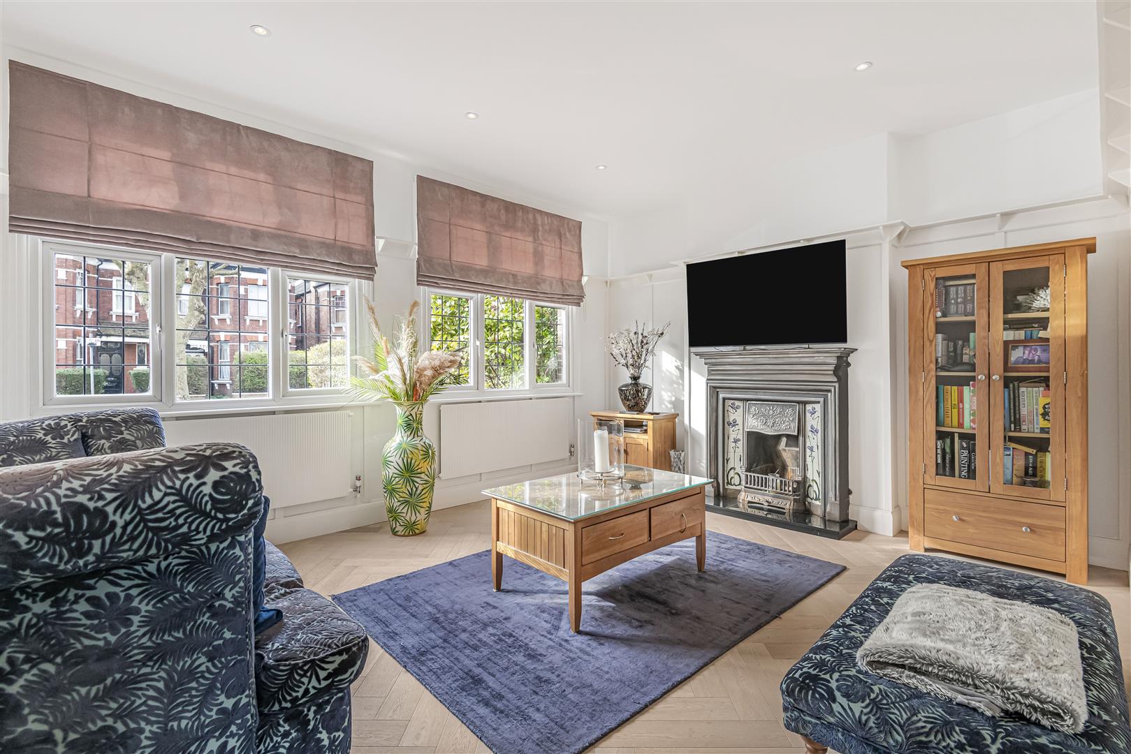 5 bedroom semi-detached house for sale 0