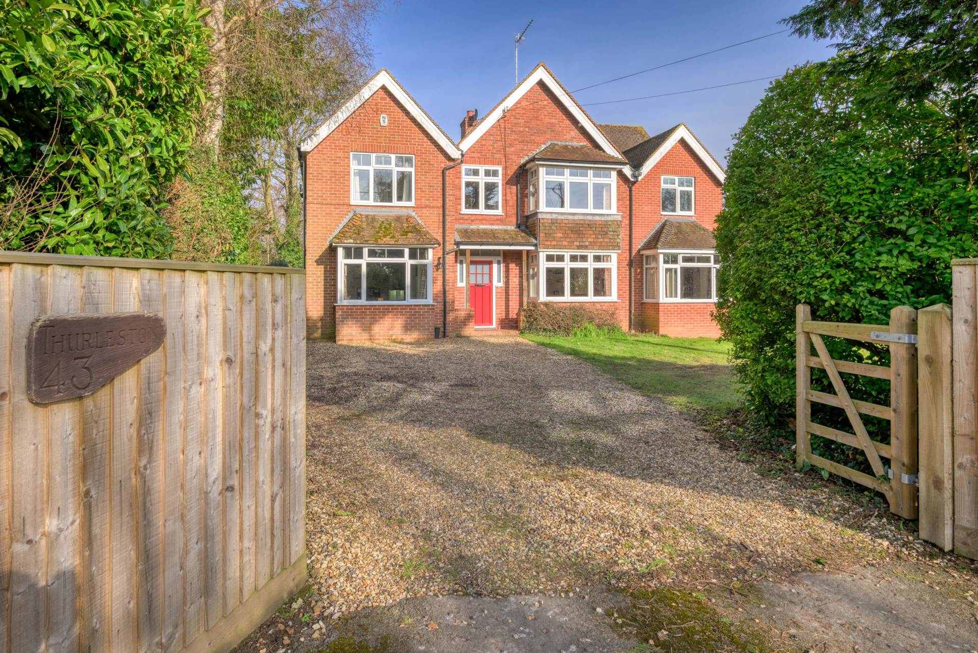 5 bedroom detached house for sale 0