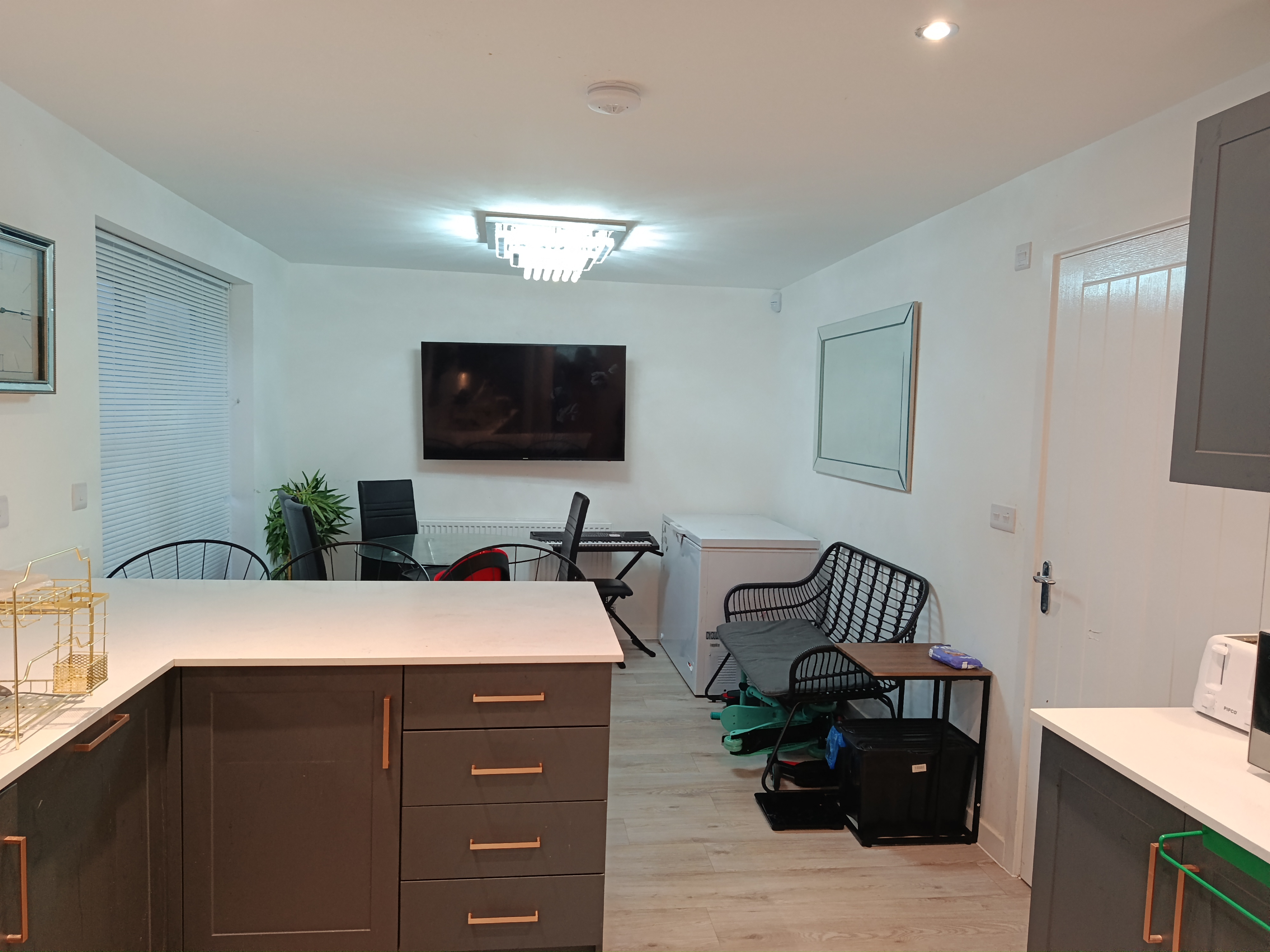 25, Begonia Way, Rugby photo 5