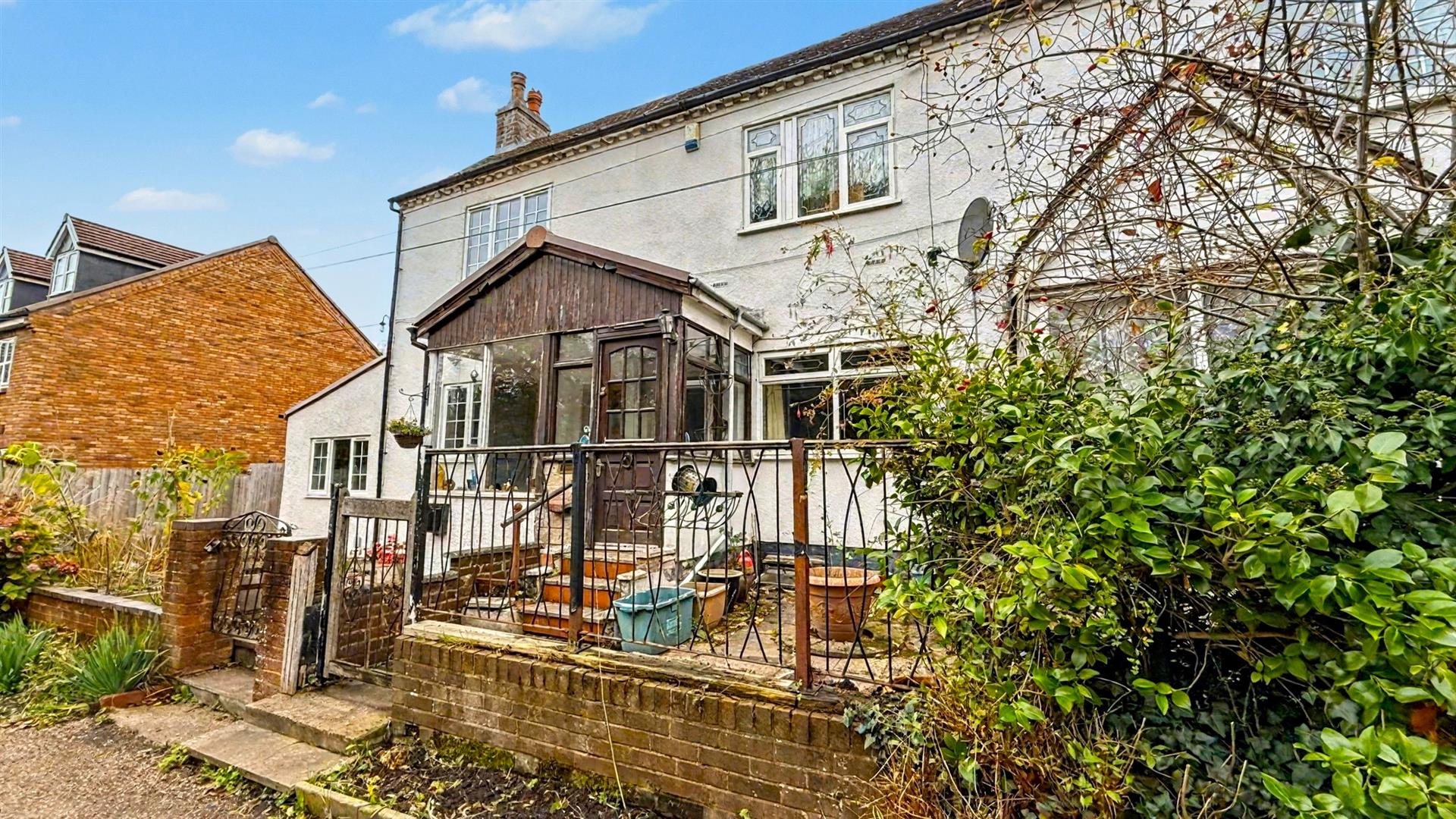 3-bed terraced on 2 Canal Side, Off Wharf Road, Birmingham, £249,500