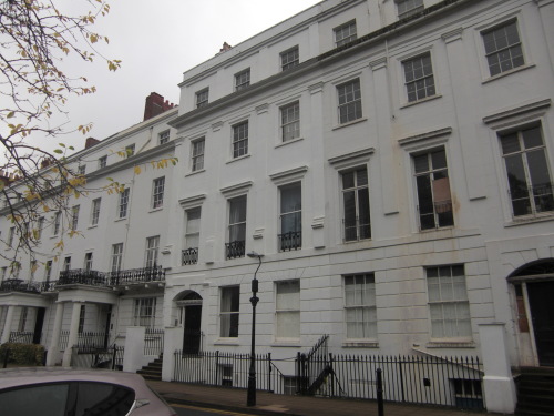 3 Bedrooms Flat to rent in Flat 6, 38 Clarendon Square, Leamington Spa CV32