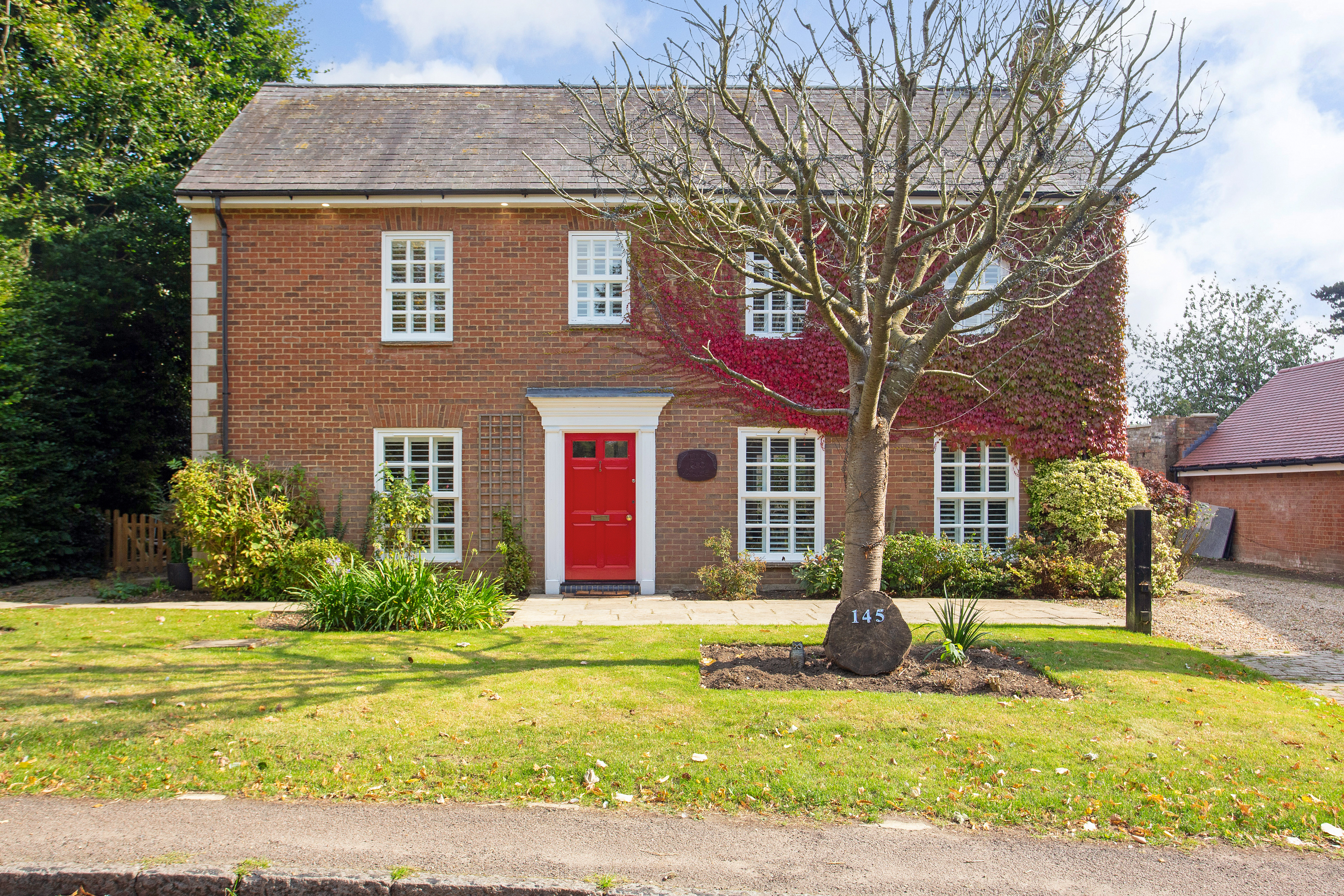 3 bedroom flat for sale