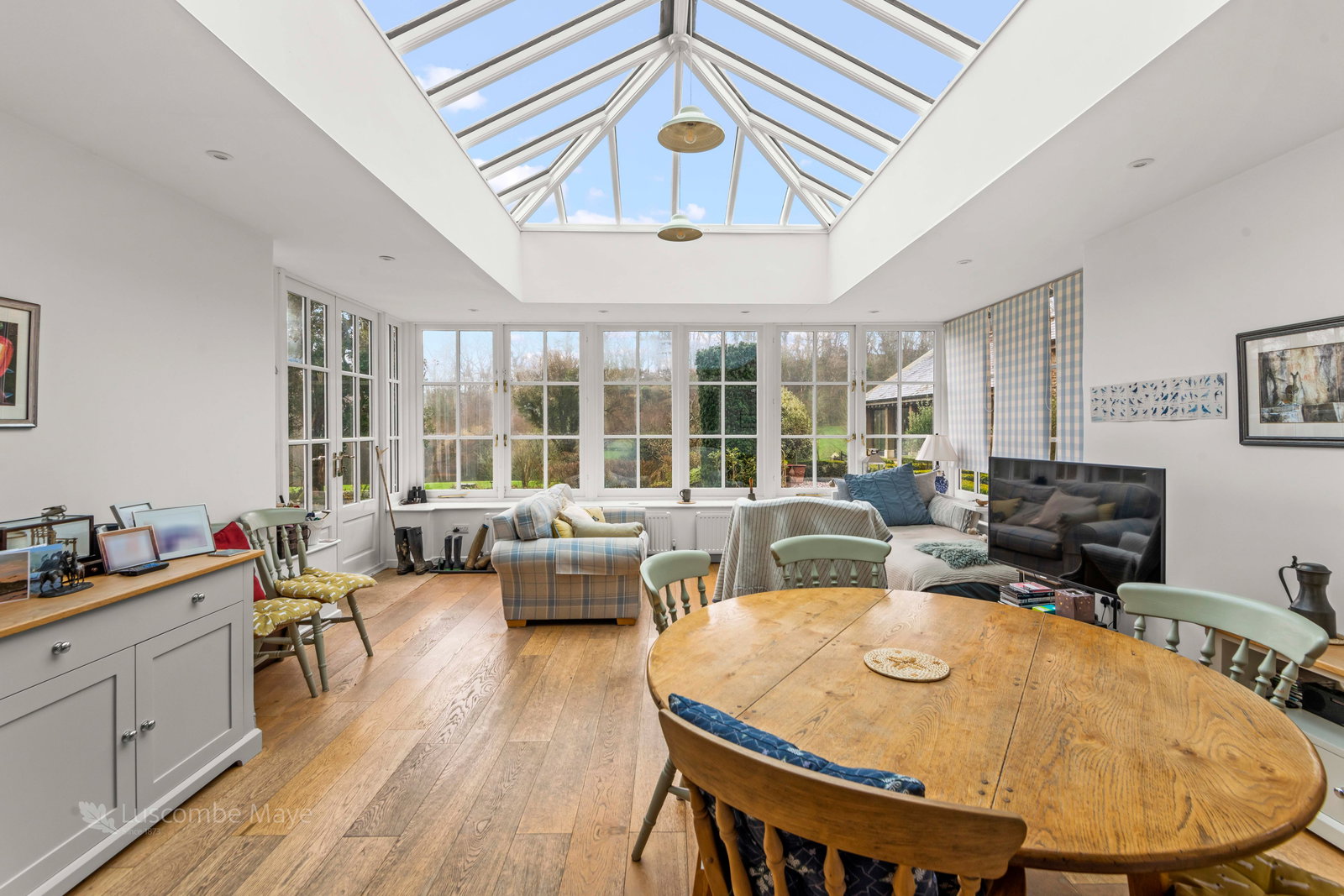 6 bedroom farmhouse for sale 0