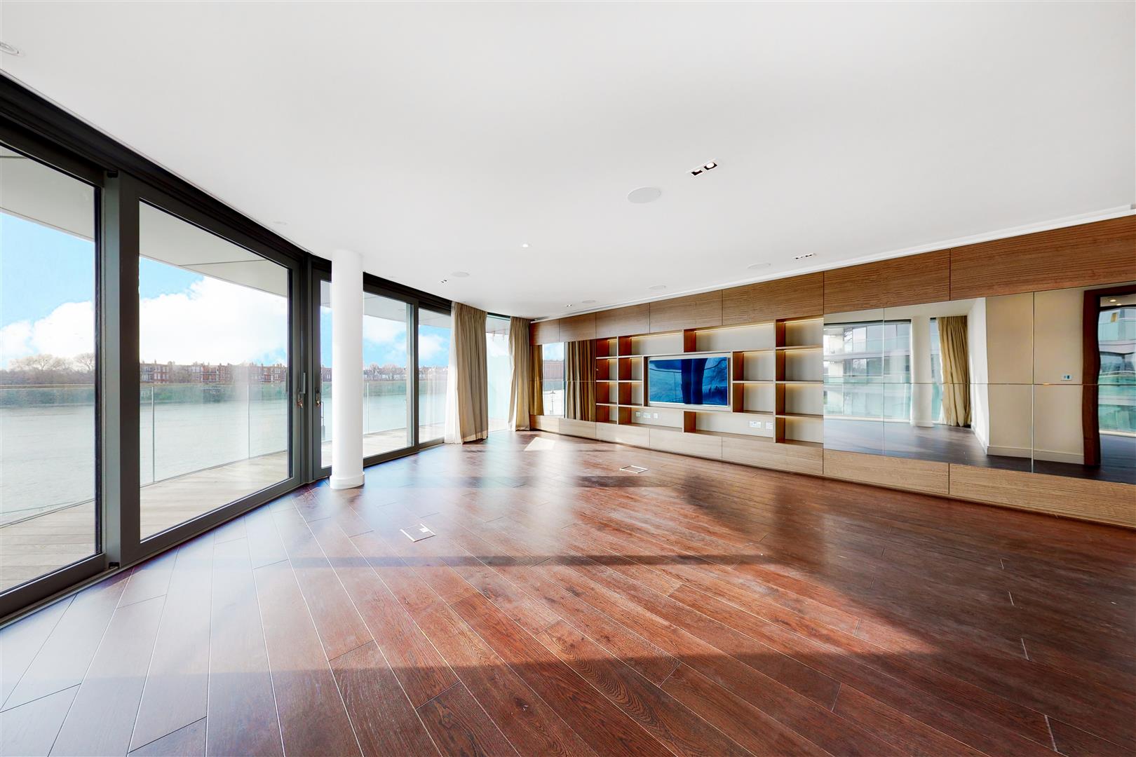 3 bedroom flat for sale 0