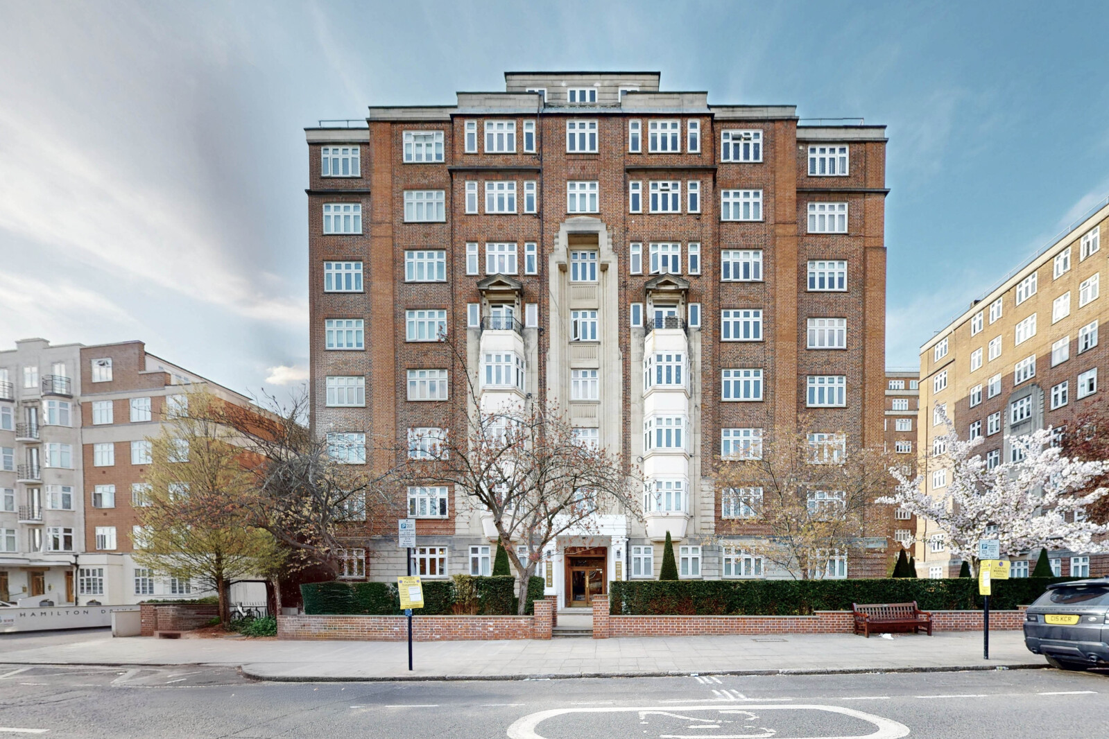 3 bedroom flat for sale 0