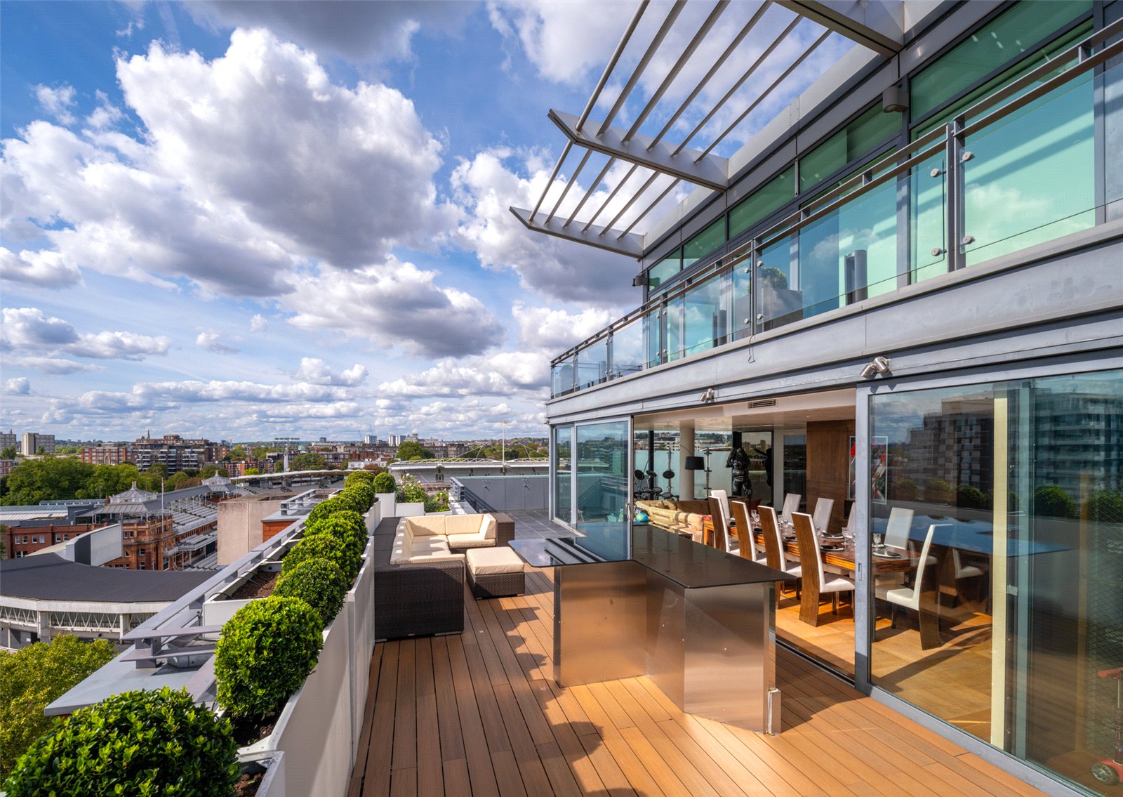 3 bedroom flat for sale 0