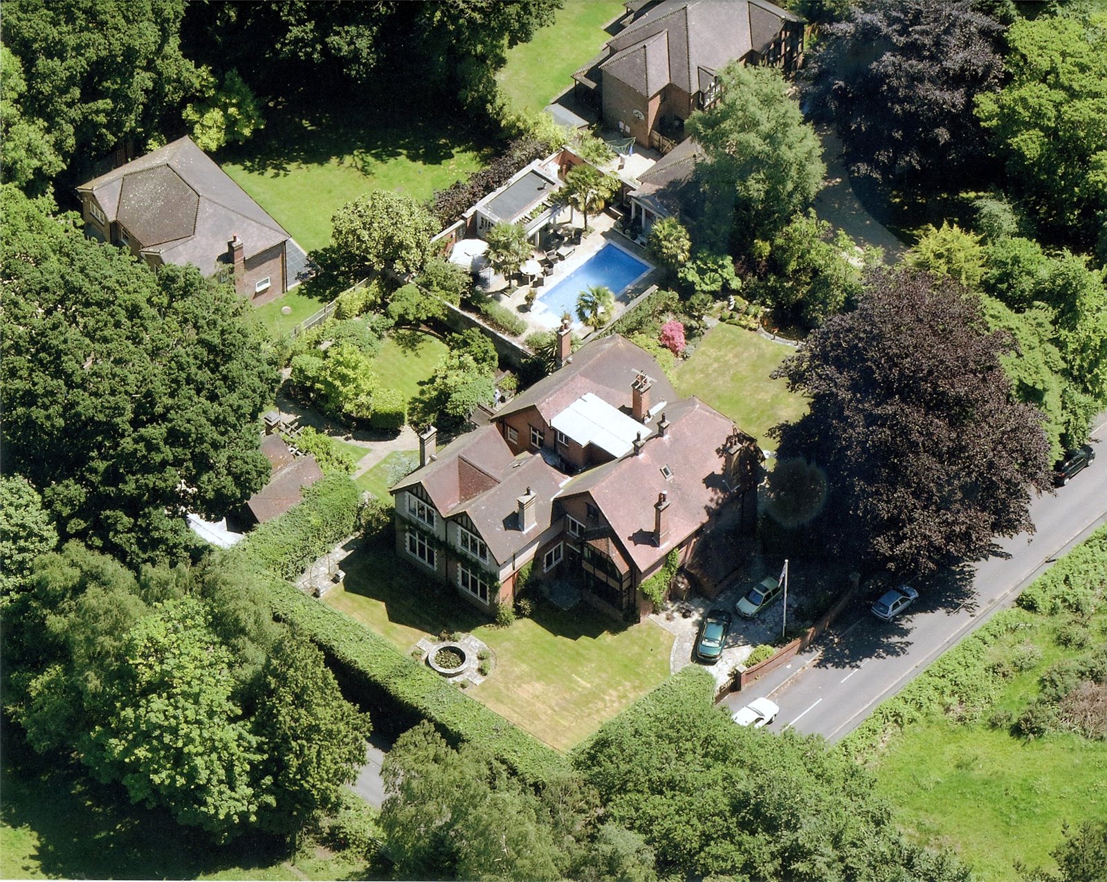 3 bedroom terraced house for sale in Twickenham