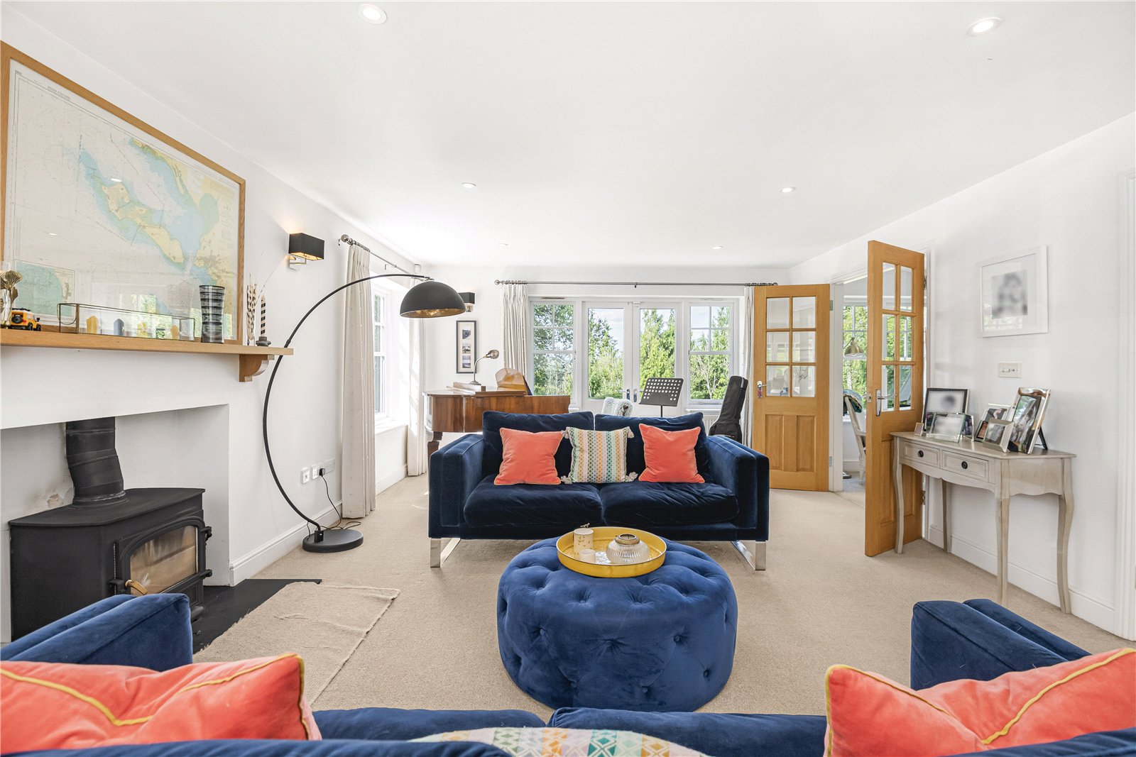 5 bedroom detached house for sale 0