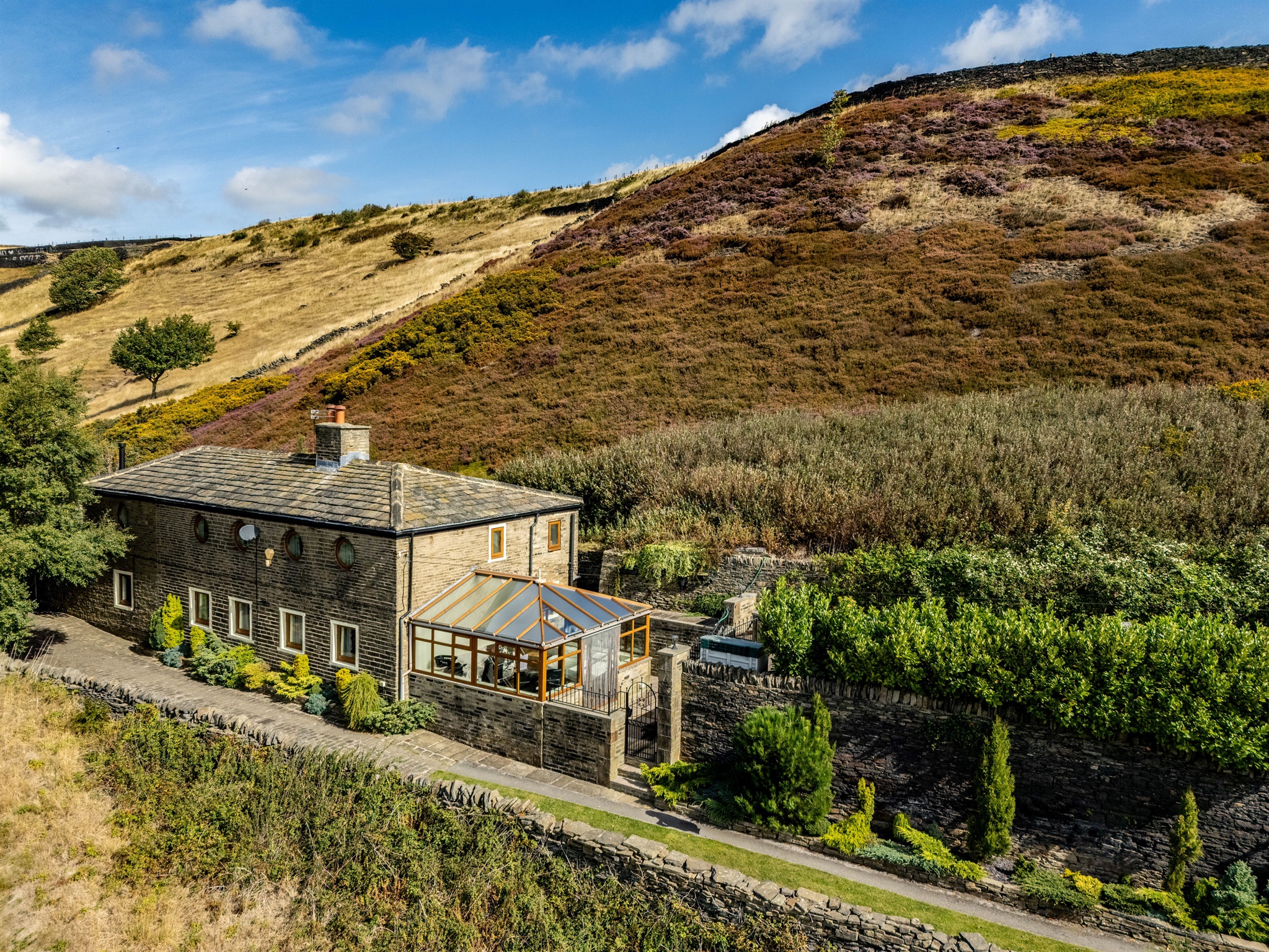 4-bed detached on Round Windows, Pule Hill, Halifax, £650,000
