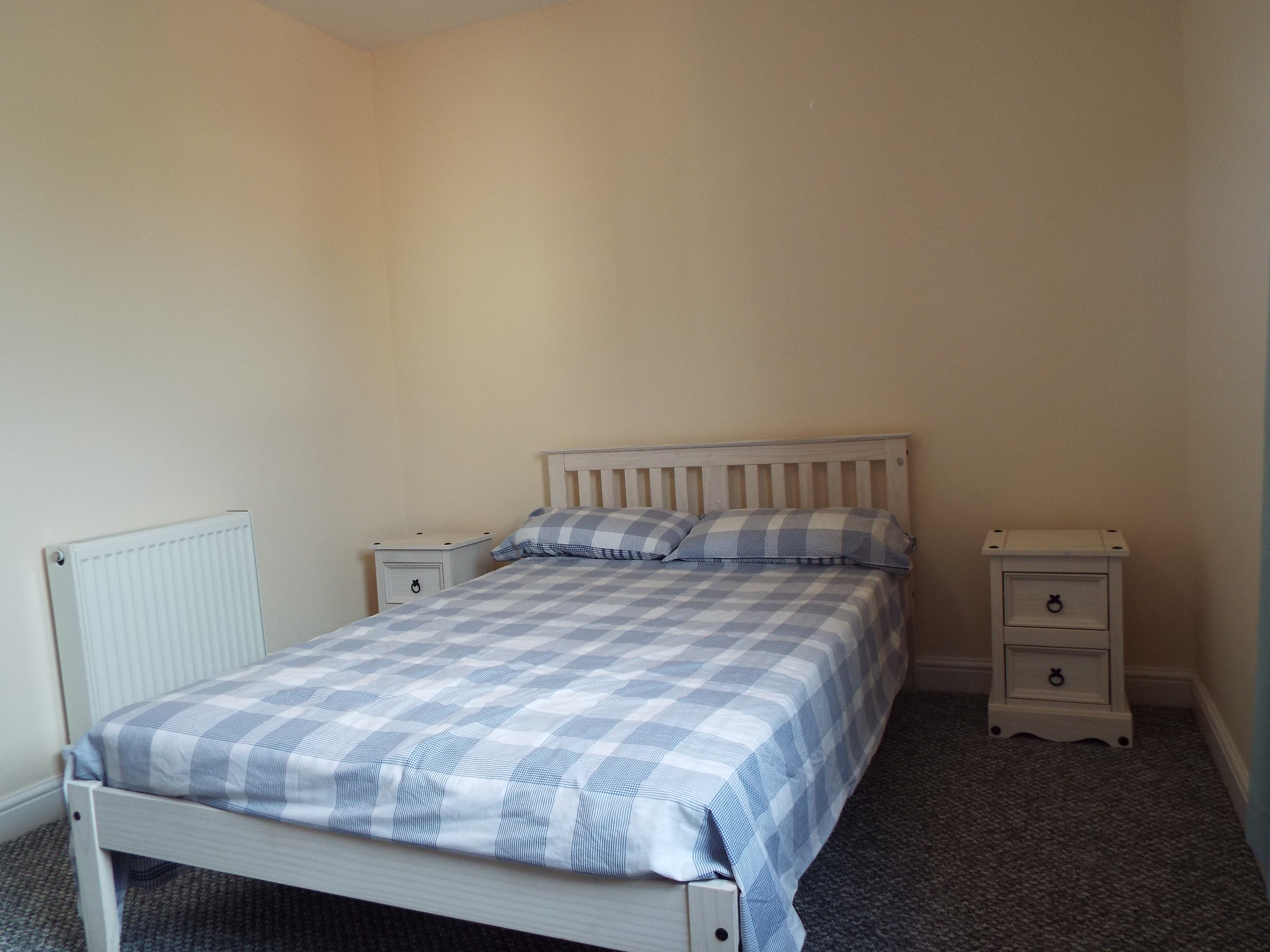 2 Bedrooms Flat to rent in Armadale Place, Dennistoun G31