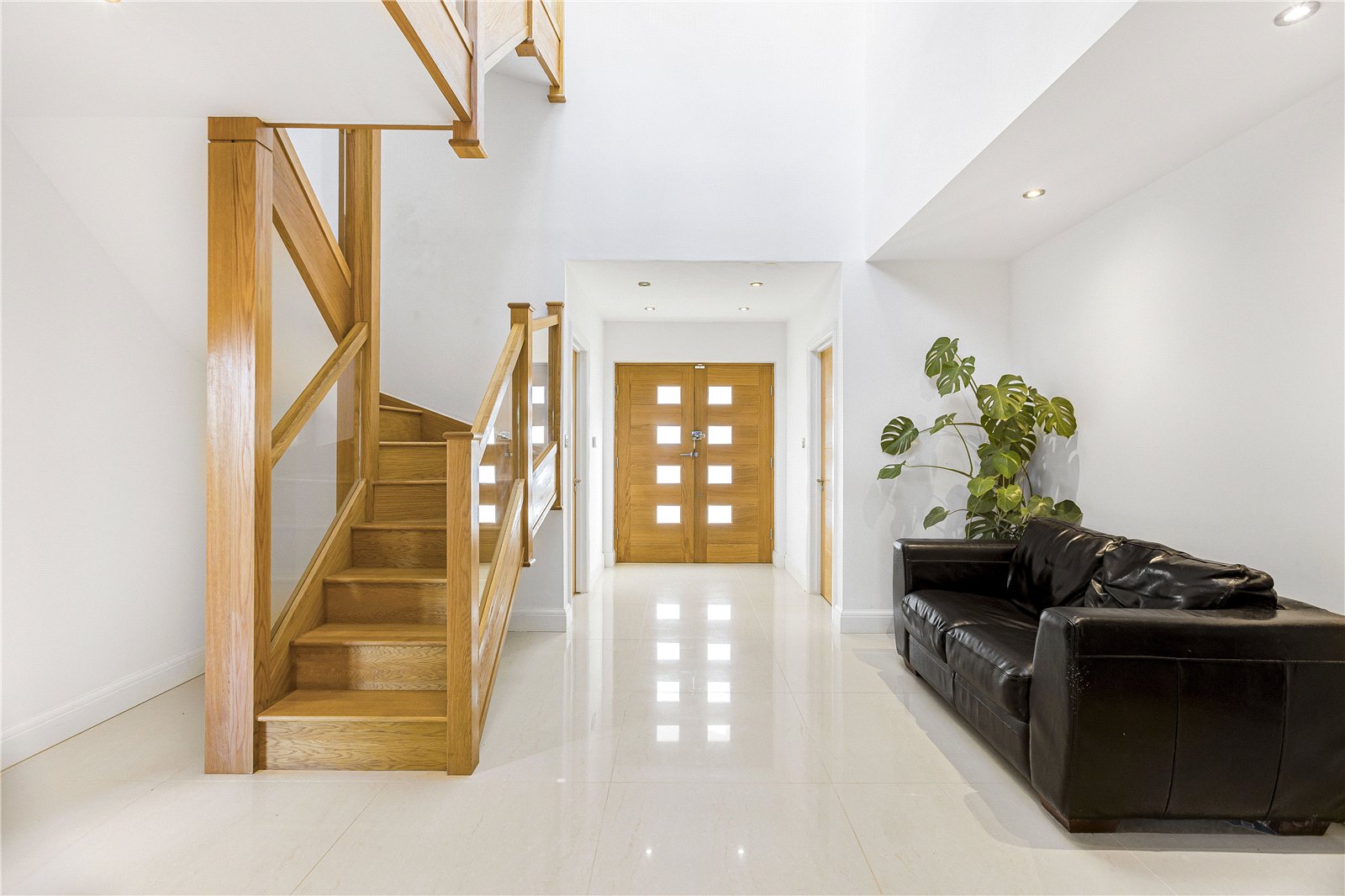 5 bedroom detached house for sale 0
