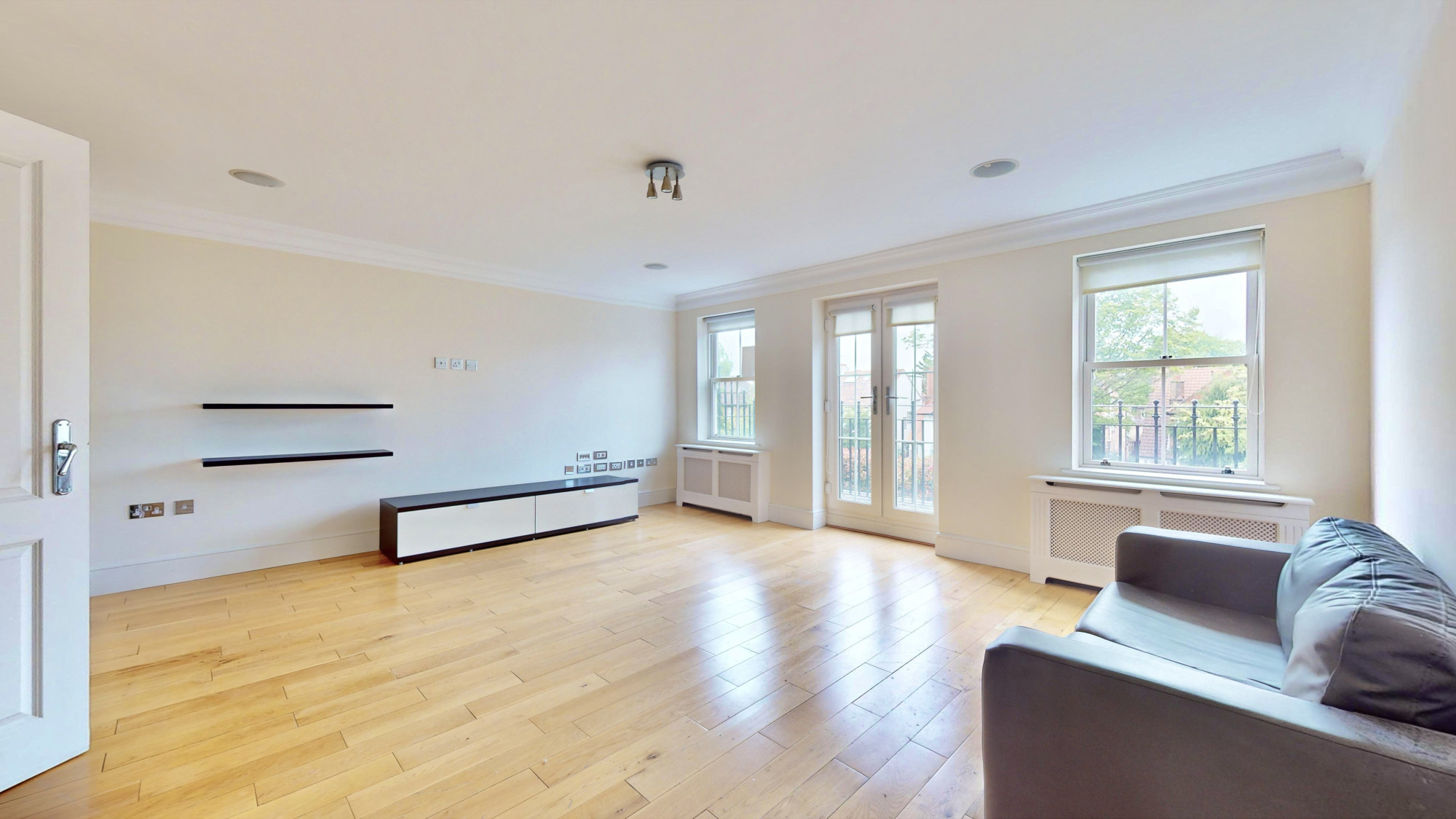 5 bedroom end terrace house for sale 0