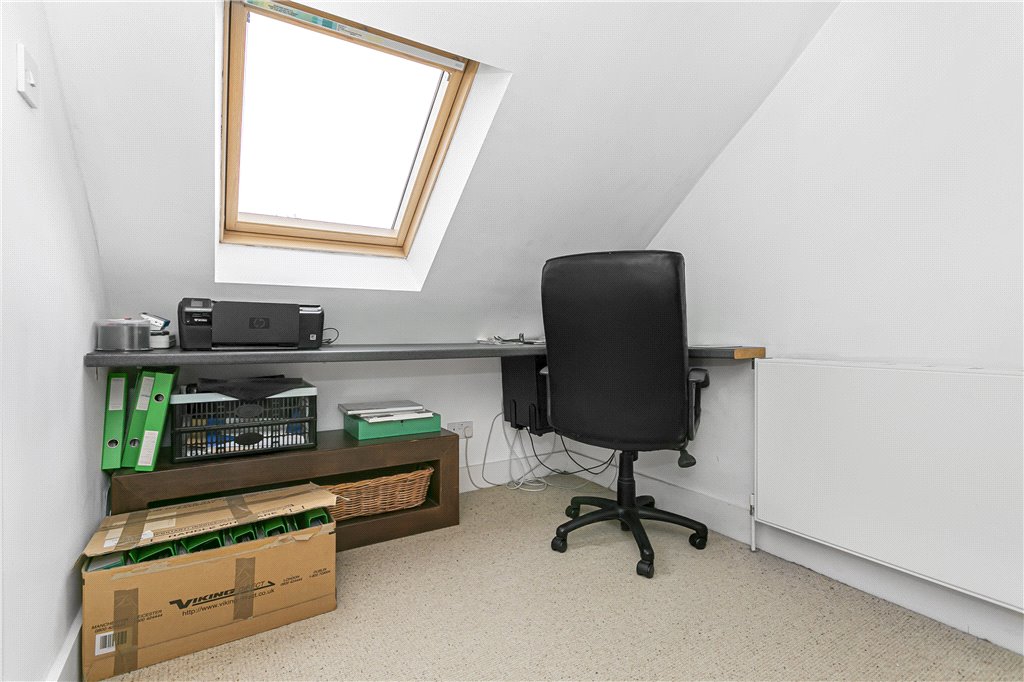 Photos of Ashford Road, StainesUponThames, Surrey TW18 63991505