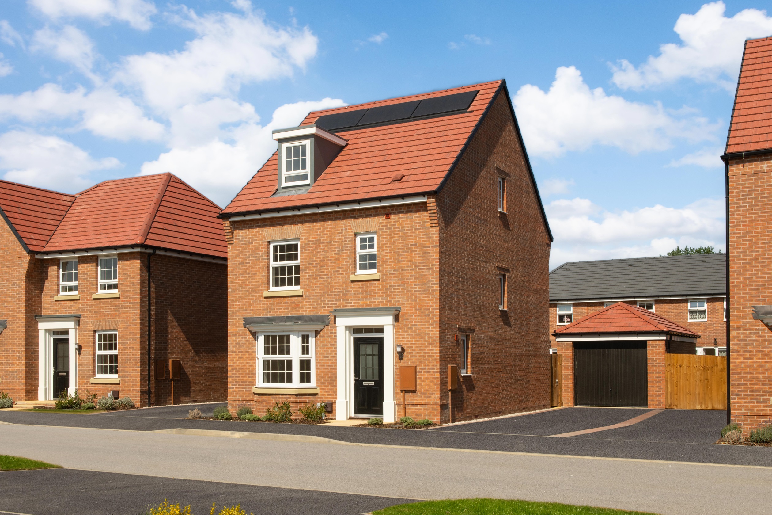 4 bed detached house for sale