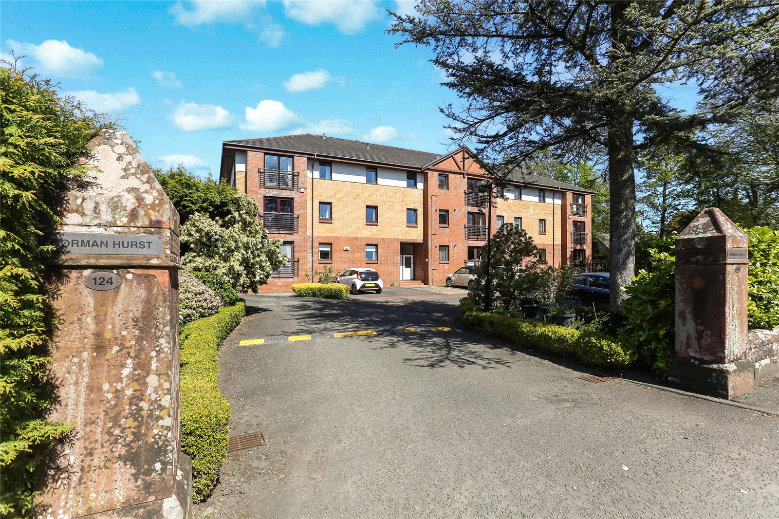 Flat 17, Normanhurst Court, 124, West King Street, Argyll and Bute photo 2