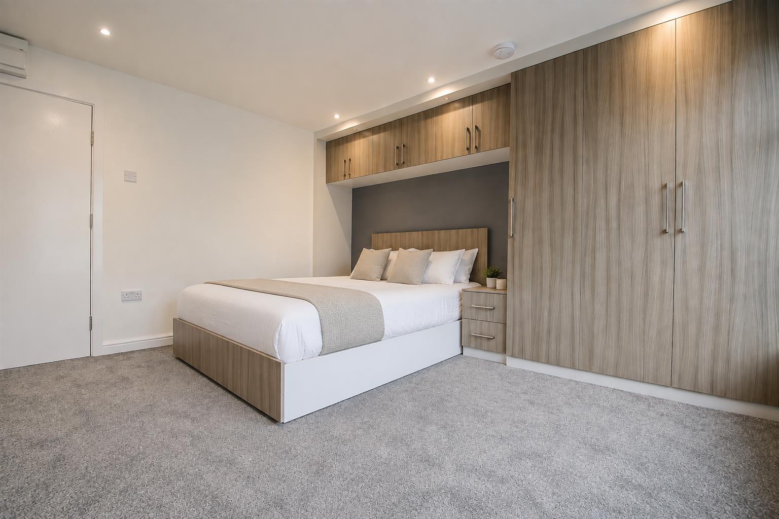 Room 3, 33, Staplehurst Road, London photo 4