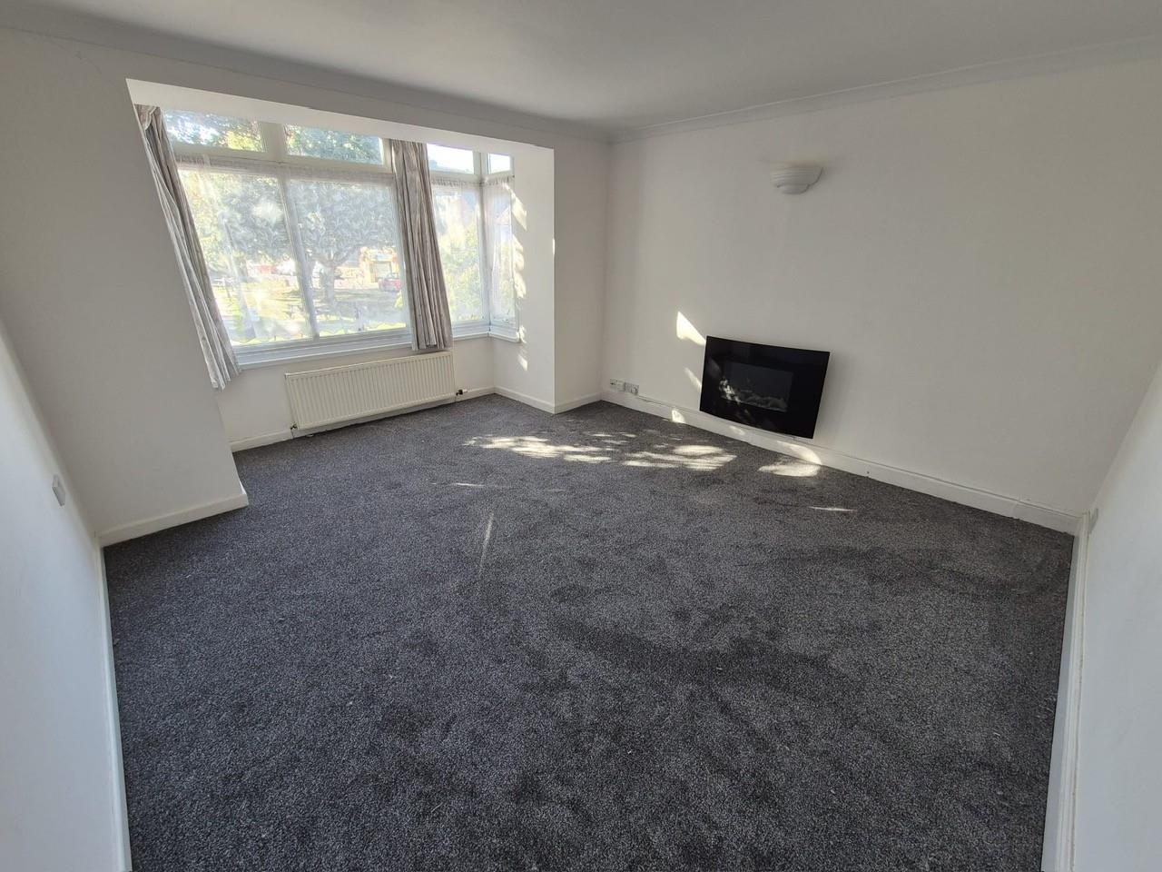 Flat 1, Golden Lion House, Fore Street photo 5