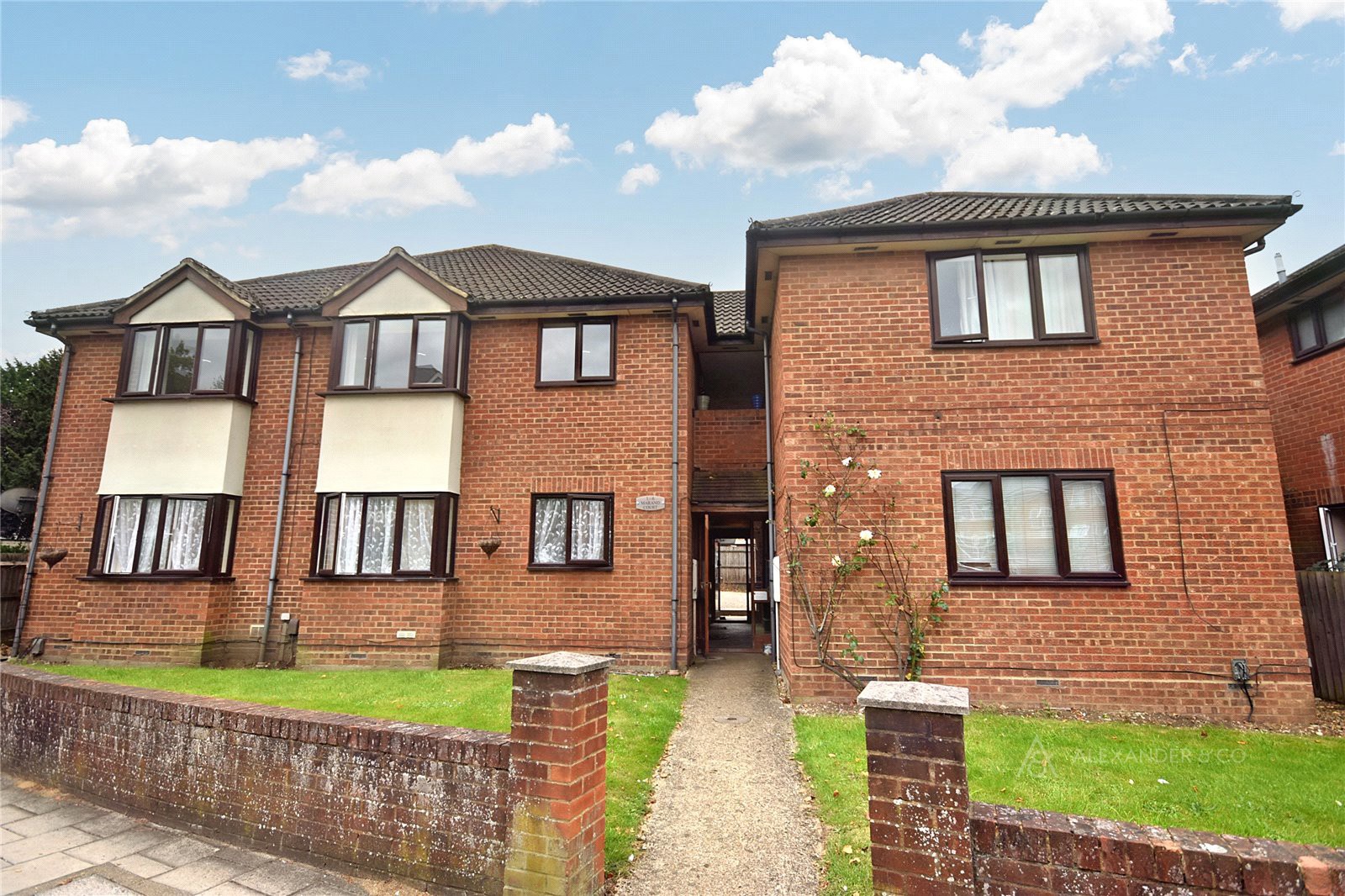 4, Marand Court, Aylesbury photo 2
