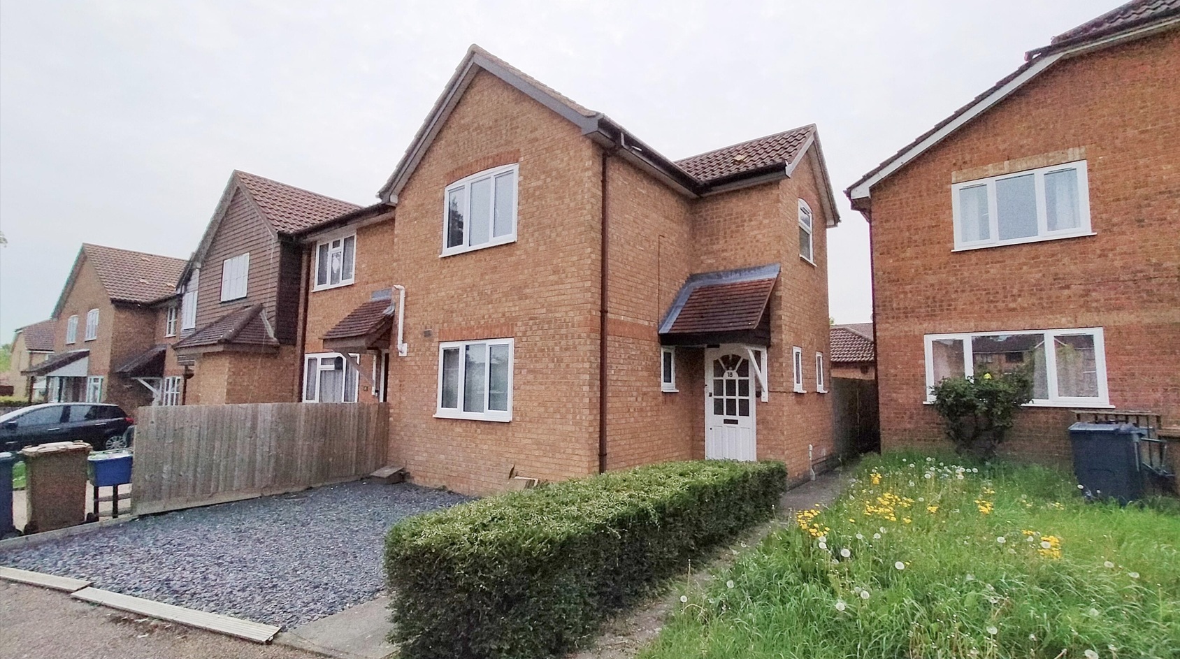 3 bed end terrace house for sale
