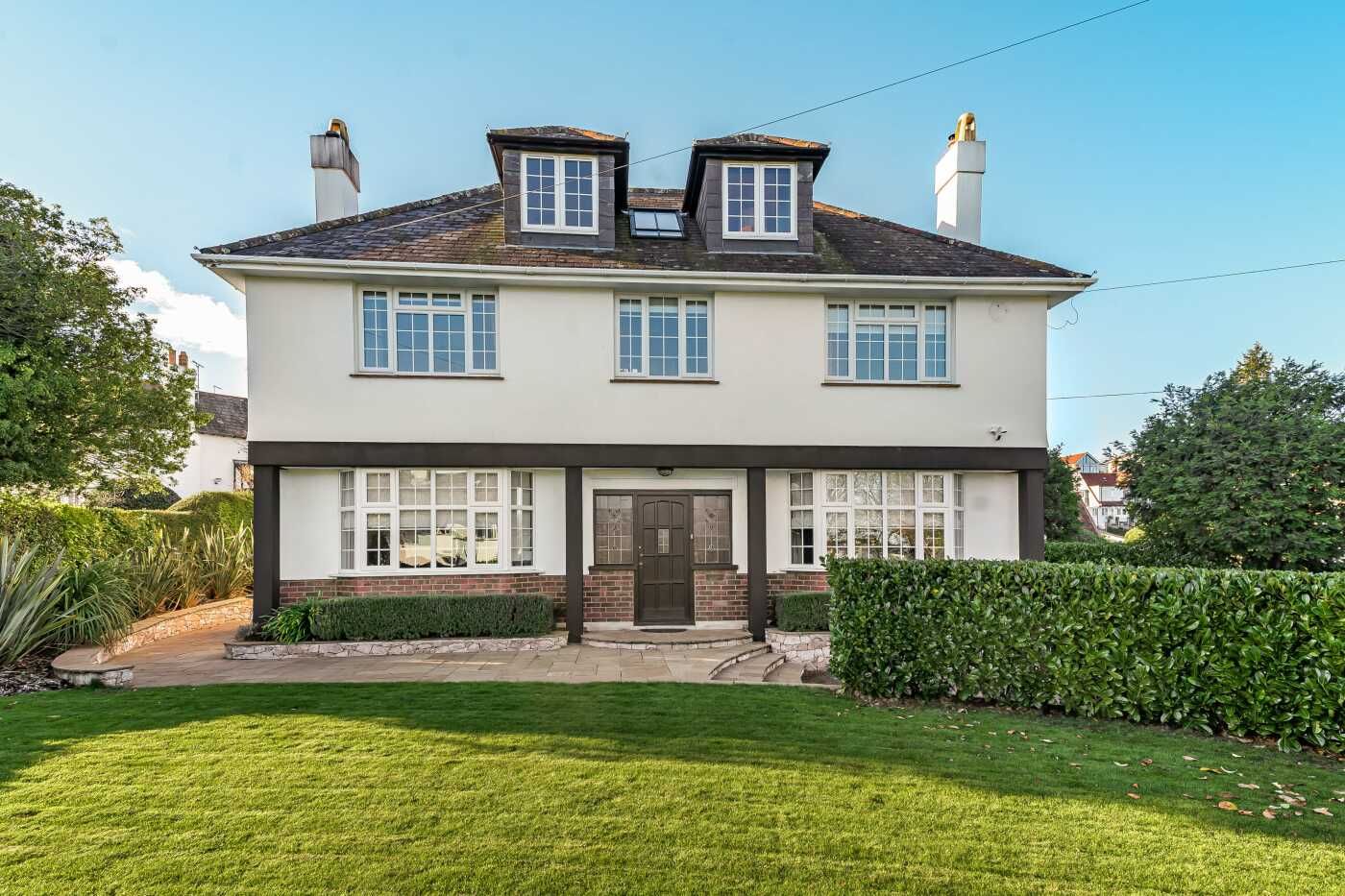 5 bedroom detached house for sale 0