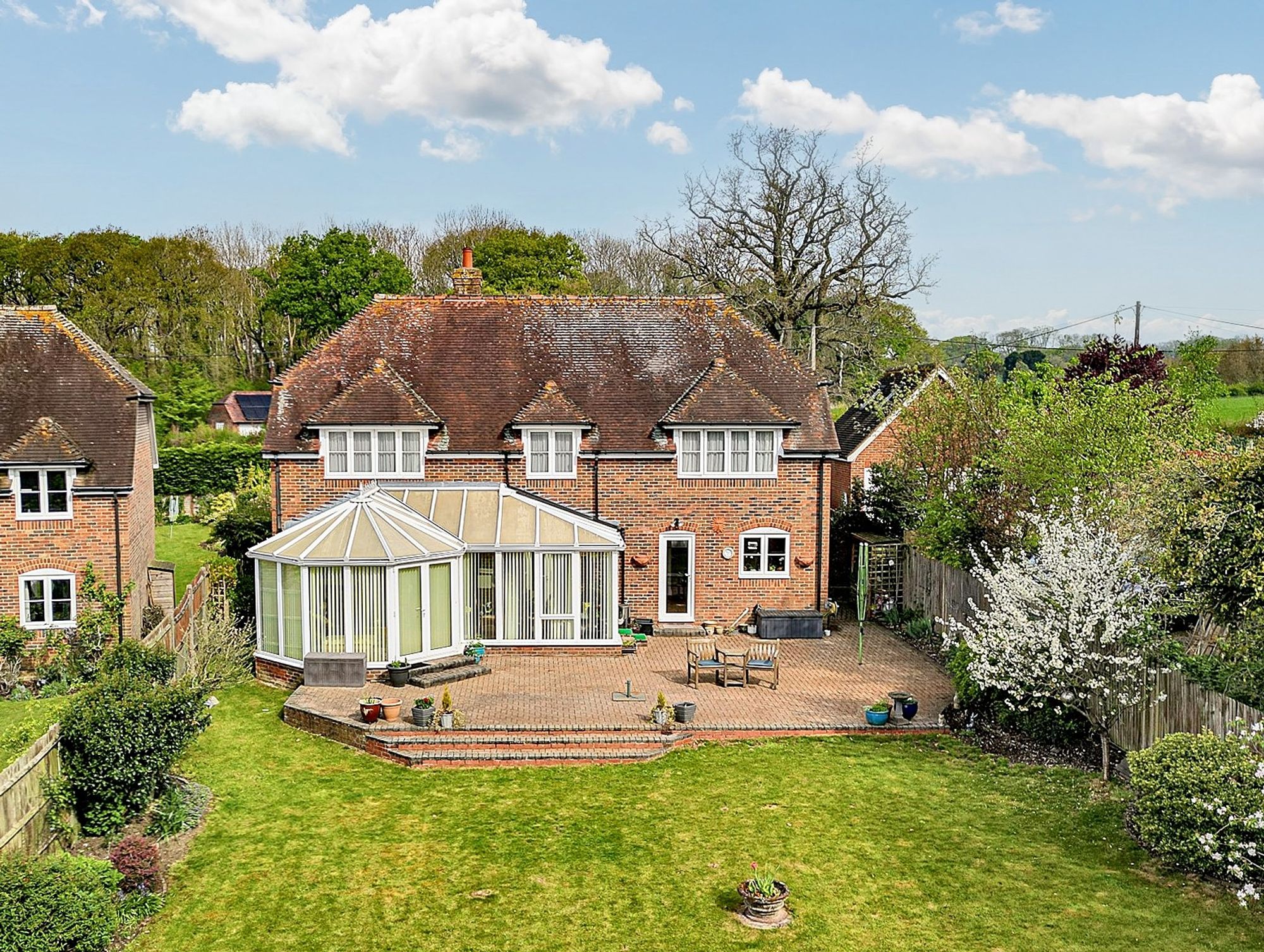 5 bedroom detached house for sale 0