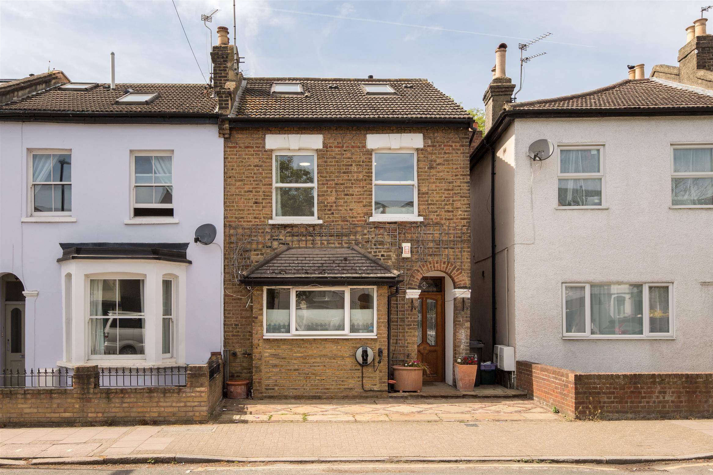 4 bedroom terraced house for sale 0