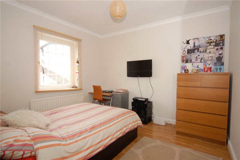 Free property report 23 Chantry Meadow, Exeter, EX2 8FT Chimnie