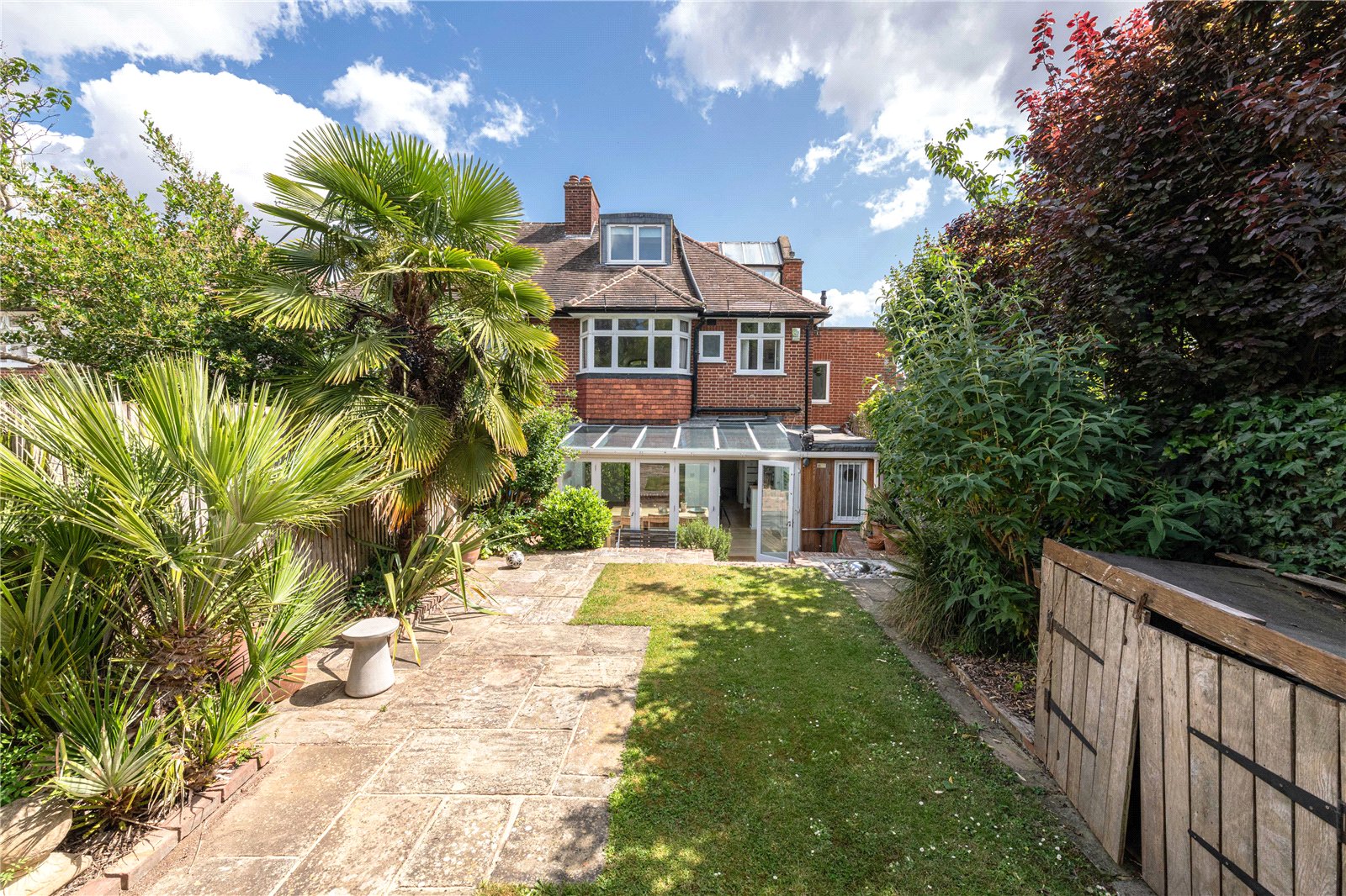 5 bedroom semi-detached house for sale 0