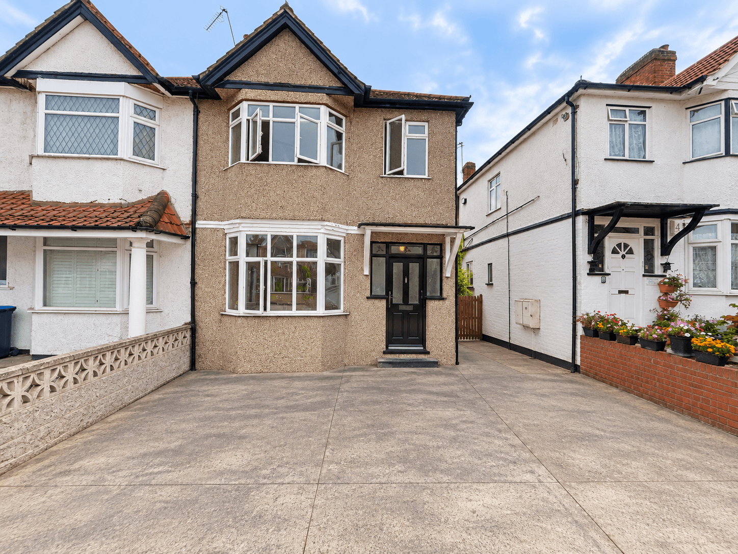 26 Reeves Avenue, LONDON photo 4