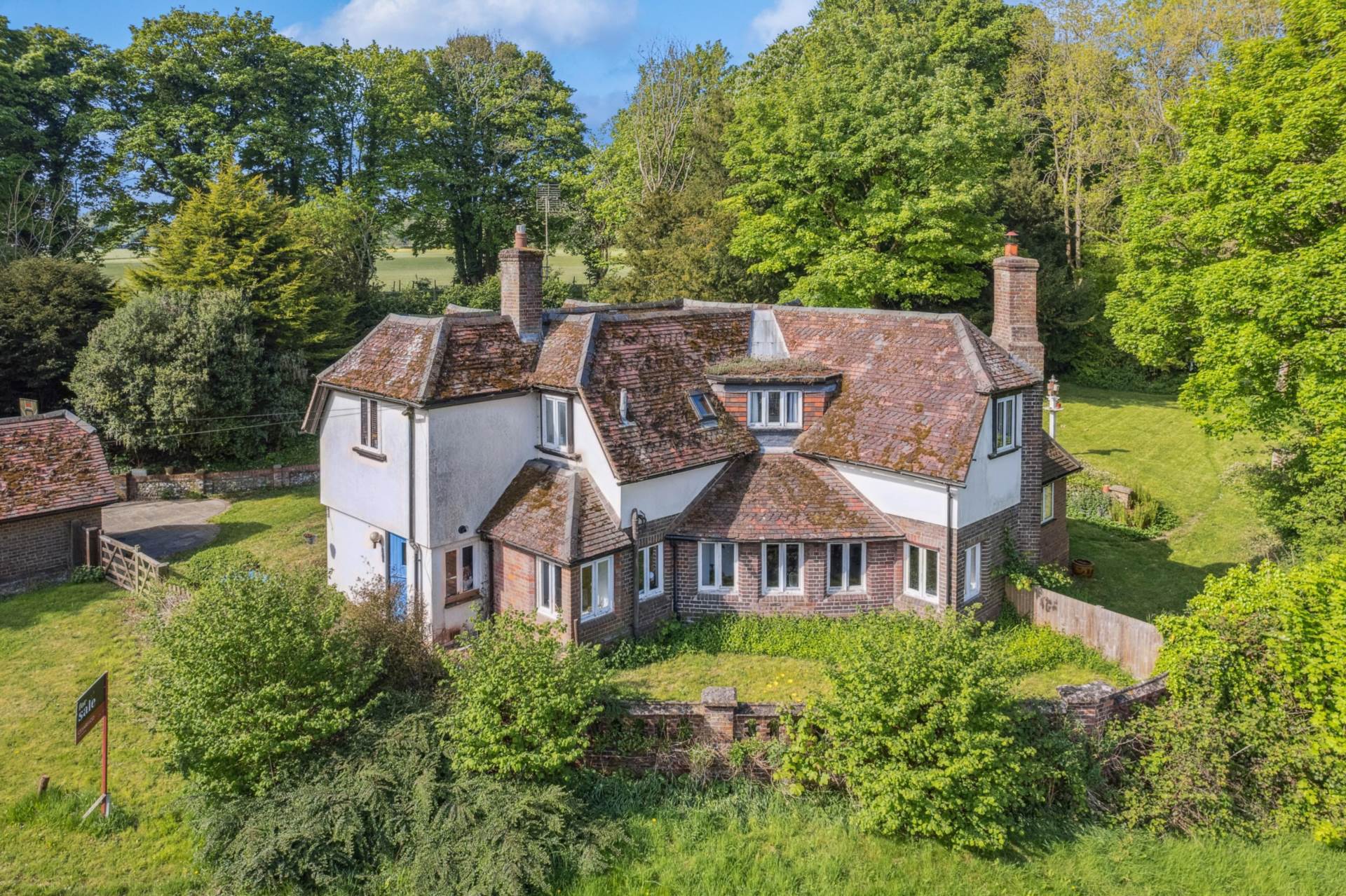 5 bedroom detached house for sale 0