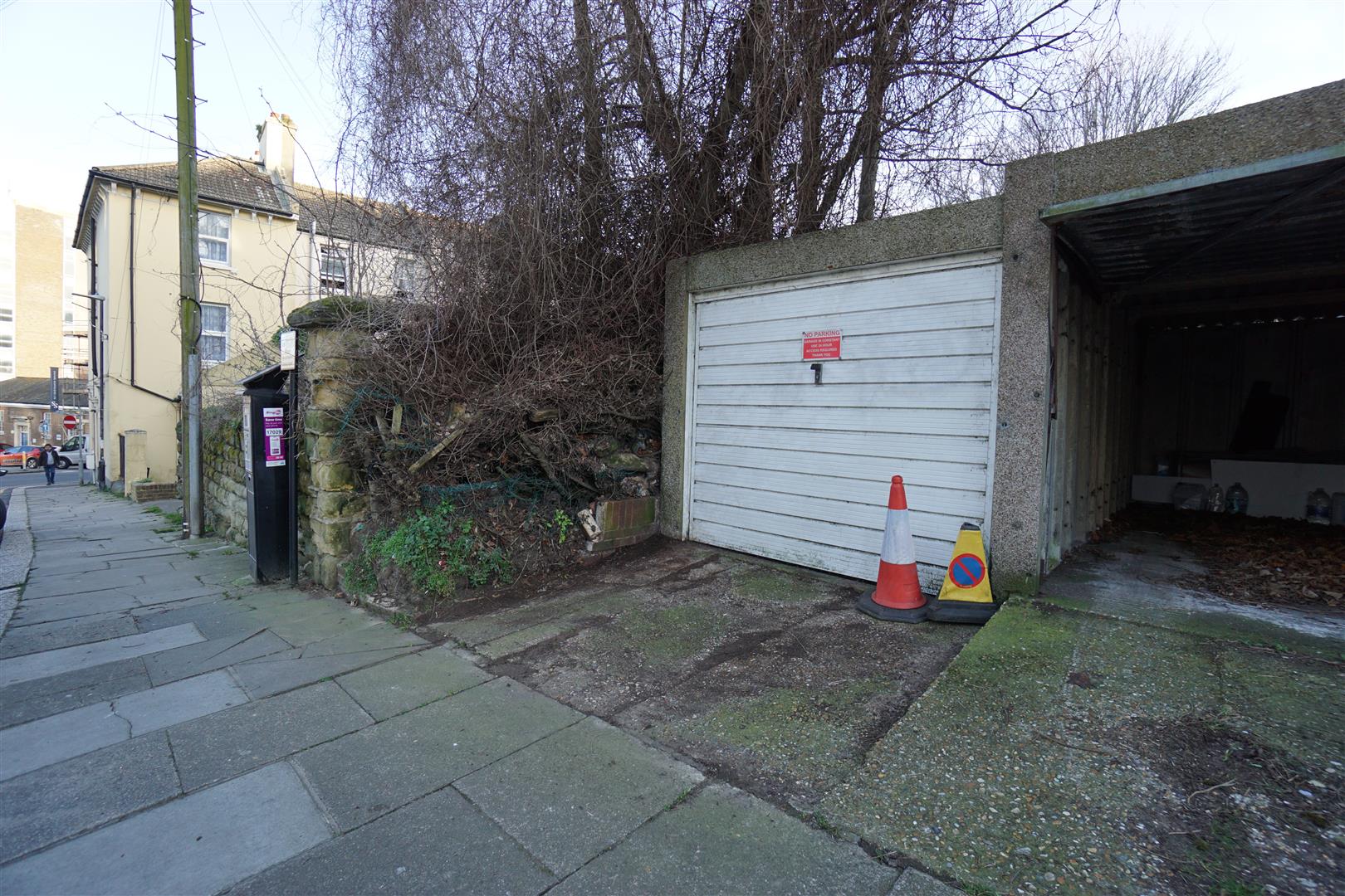 Garage, Cornwallis Gardens, Hastings photo 5