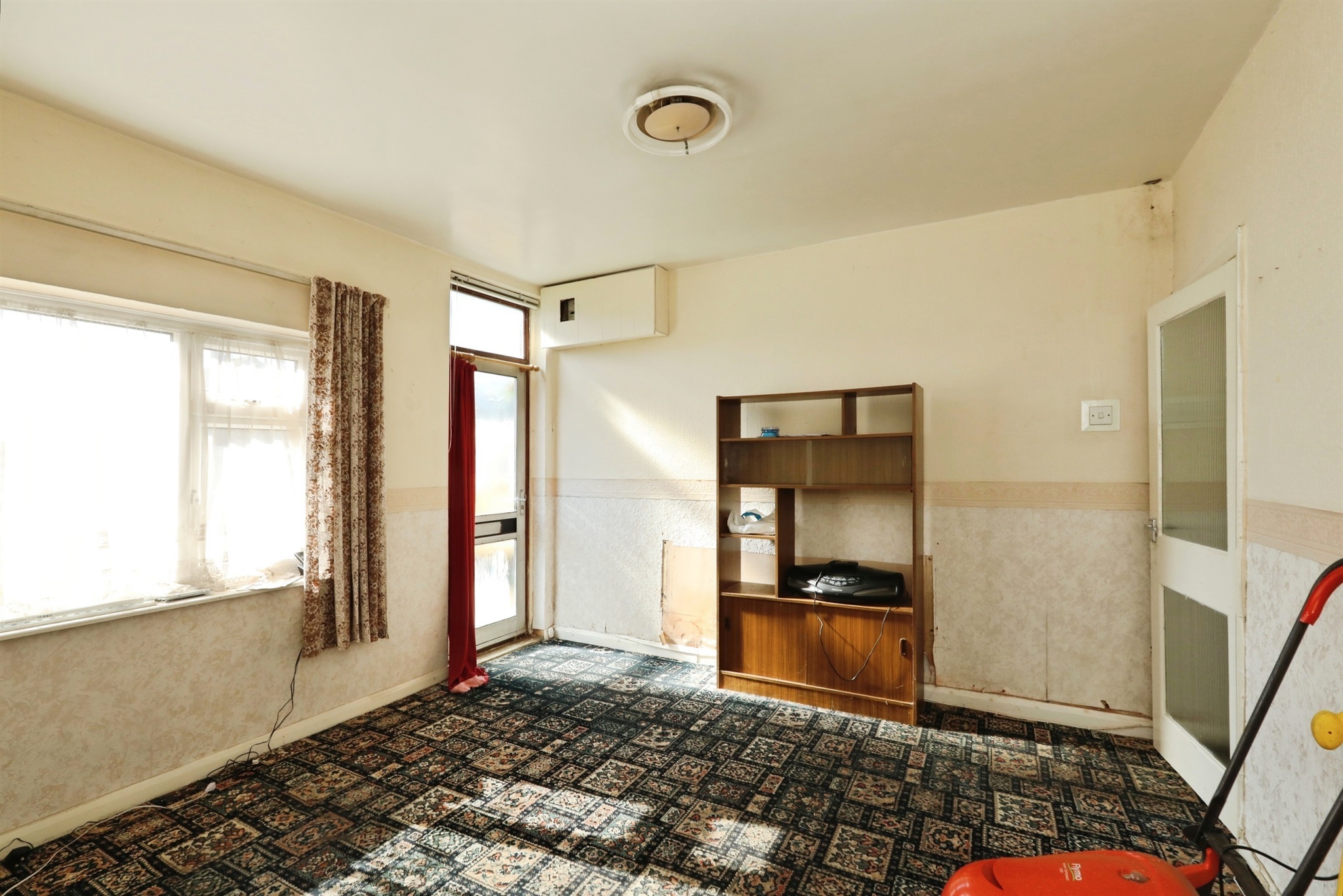 69, Queens Road, Worksop photo 4