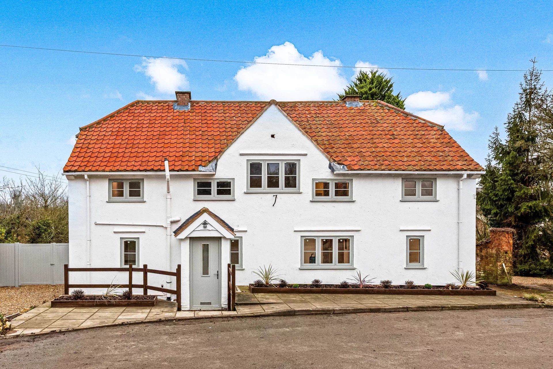 4 bedroom terraced house for sale